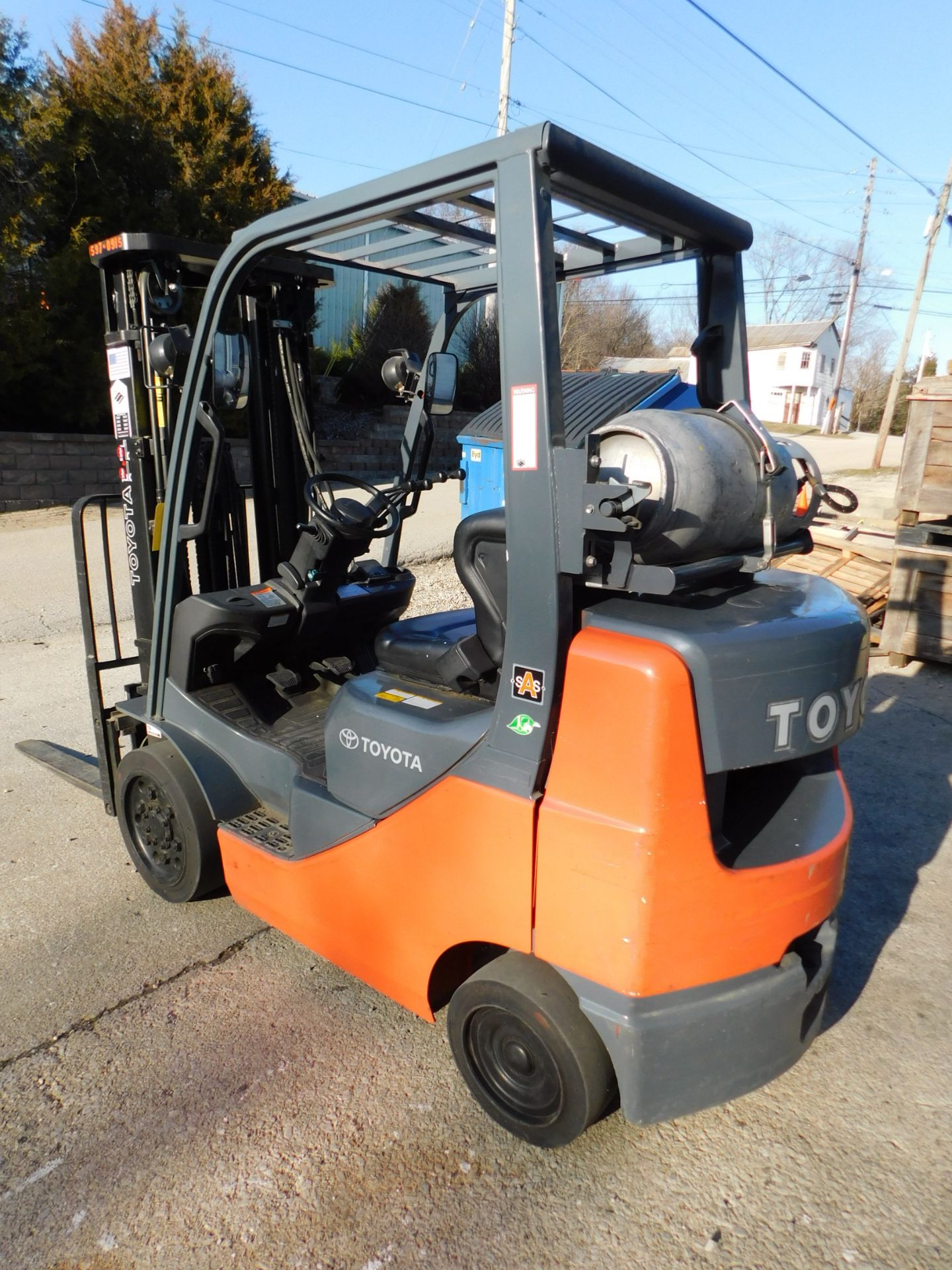 Toyota Model 8FGCU25 Forklift SN 36512, 4,500 lb. Capacity, LP, Hard Tire, 3-Stage Mast, Side Shift, - Image 8 of 23