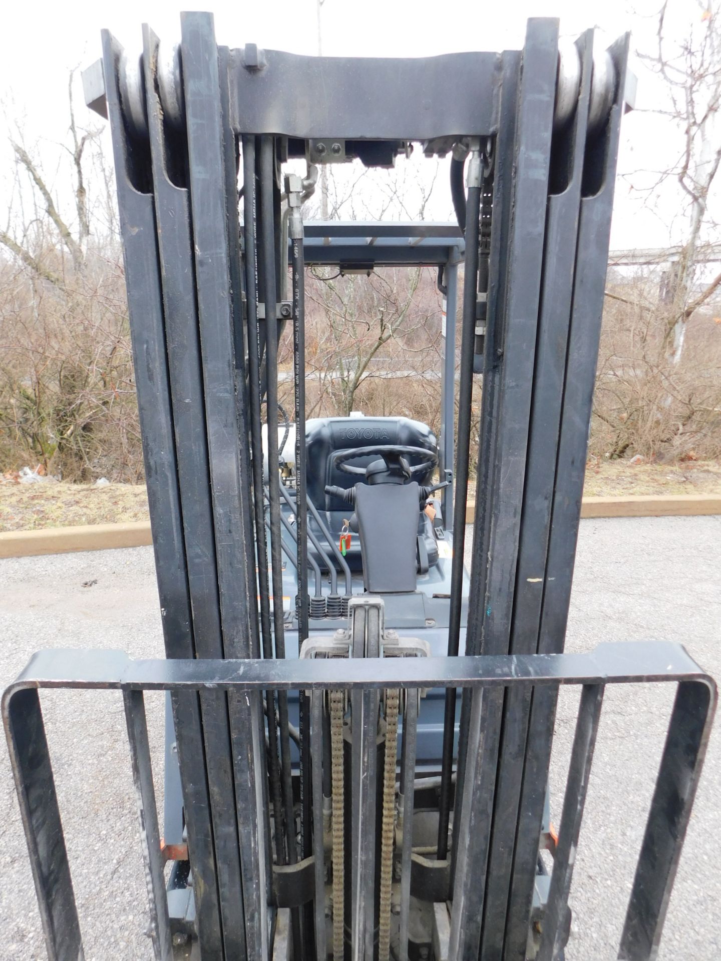 Toyota Model 8FGCU15 Forklift, SN 11819, 2,700 lb. Capacity, LP, Hard Tires, 3-Stage Mast, Side - Image 15 of 19