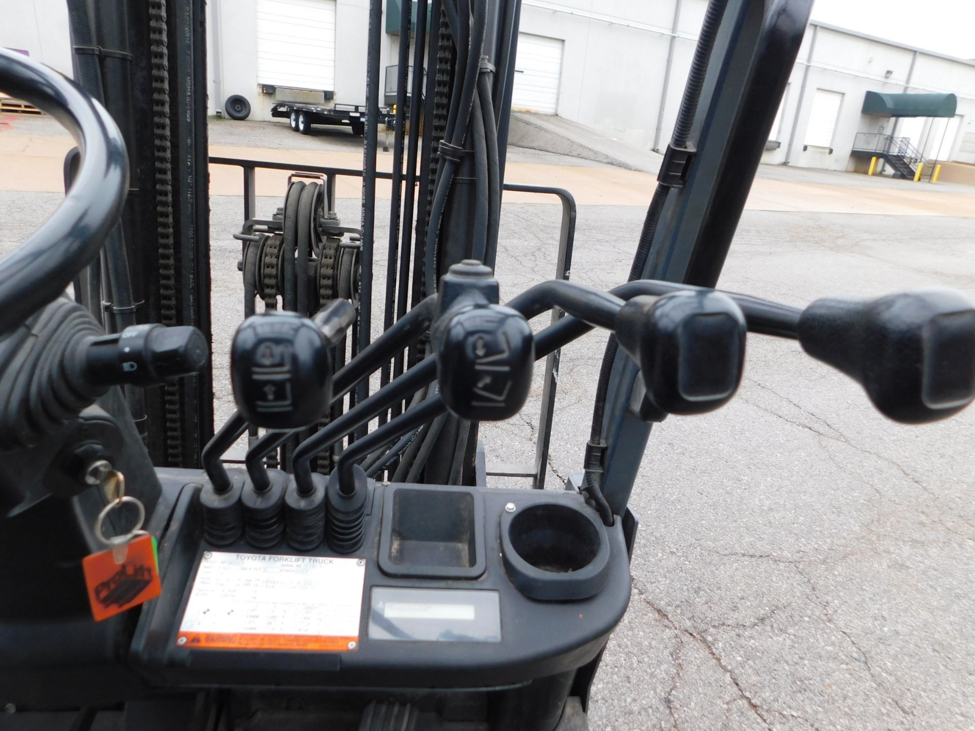 Toyota Model 8FGCU15 Forklift, SN 11819, 2,700 lb. Capacity, LP, Hard Tires, 3-Stage Mast, Side - Image 12 of 19