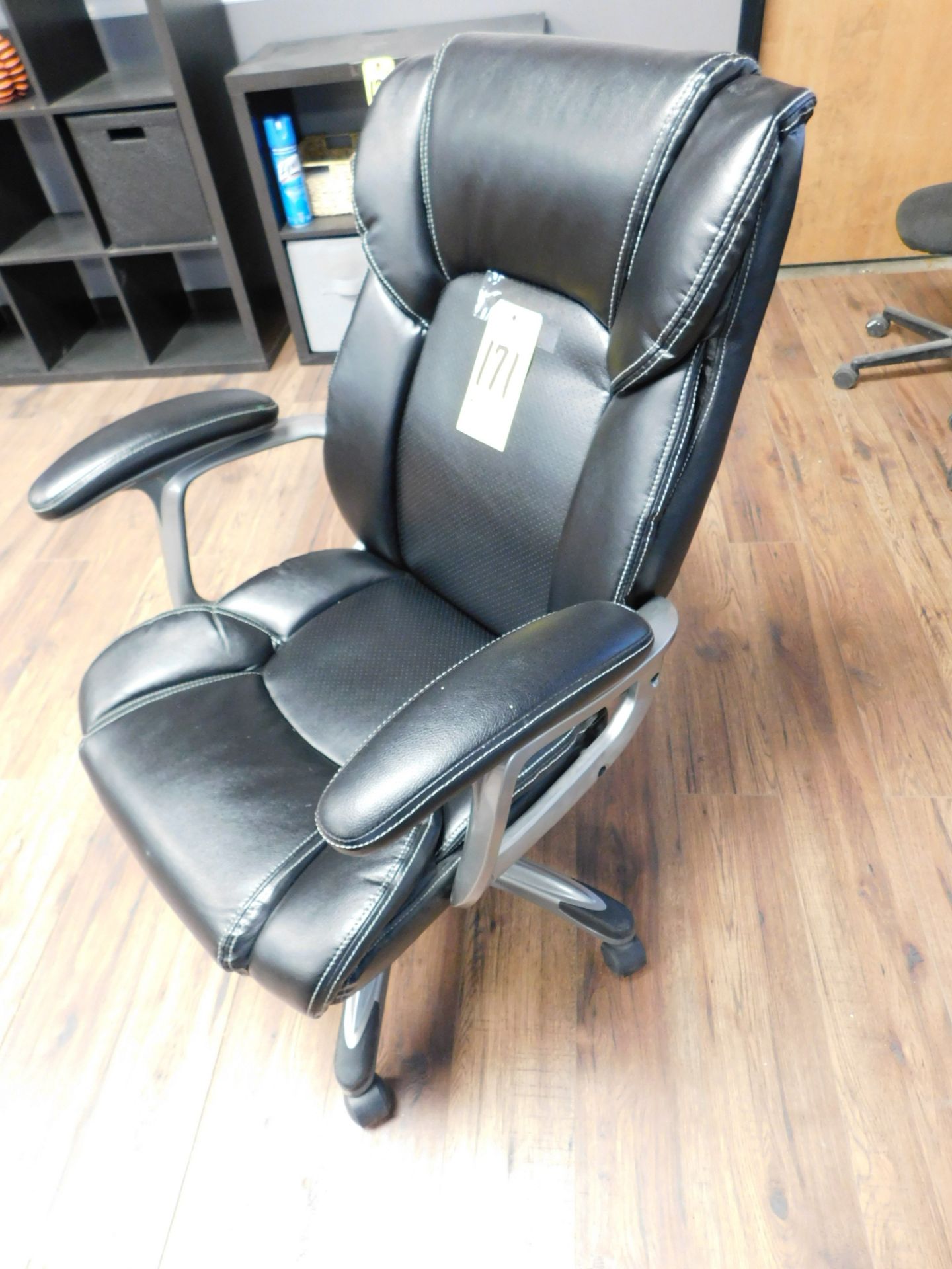 Swivel Arm Chair