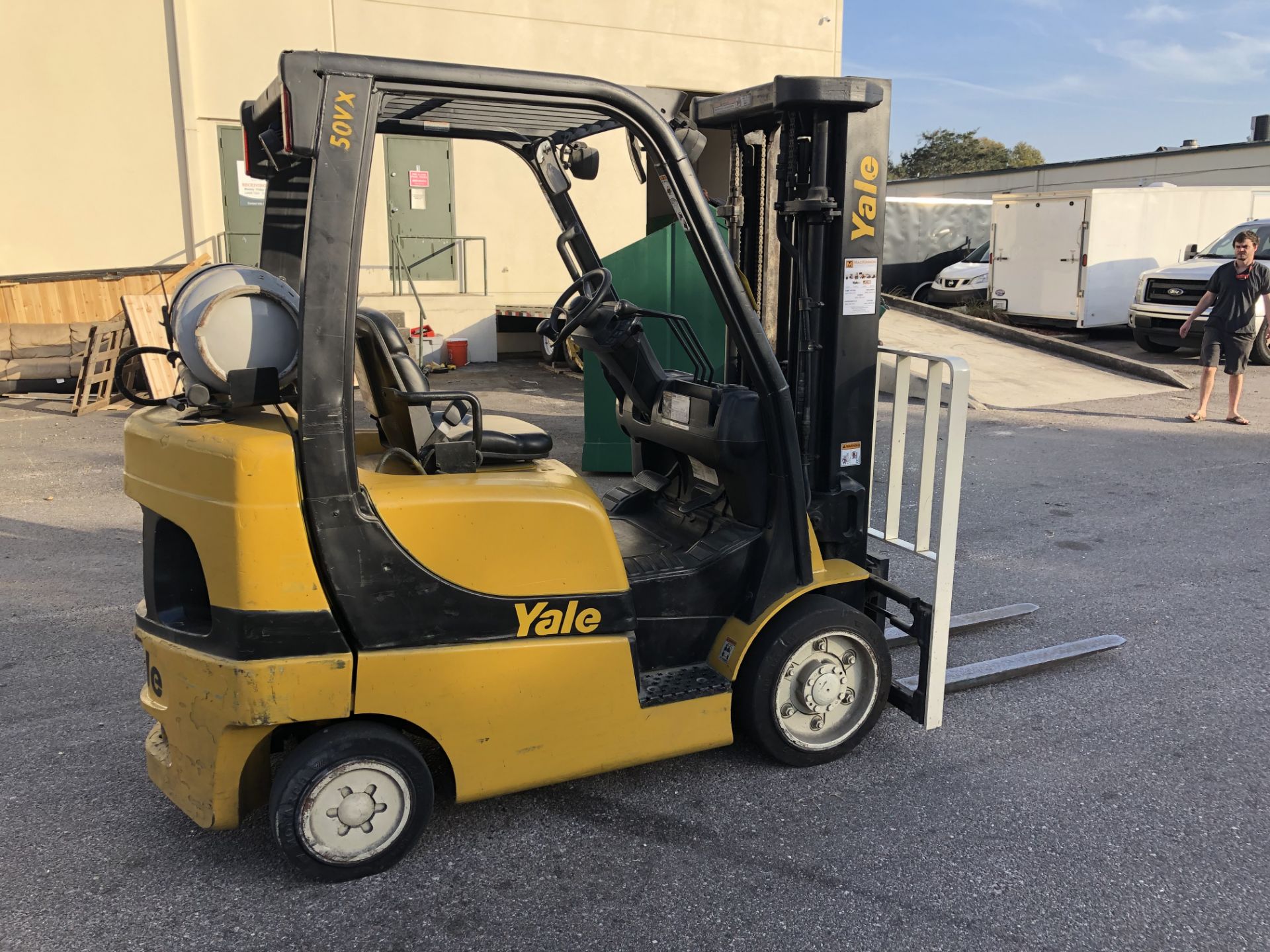 Yale 50VX Forklift, Model DOC050VXNV9E083, SN A910D164978, 4,800 lb. Capacity, LP, Hard Tires, 3- - Image 7 of 8