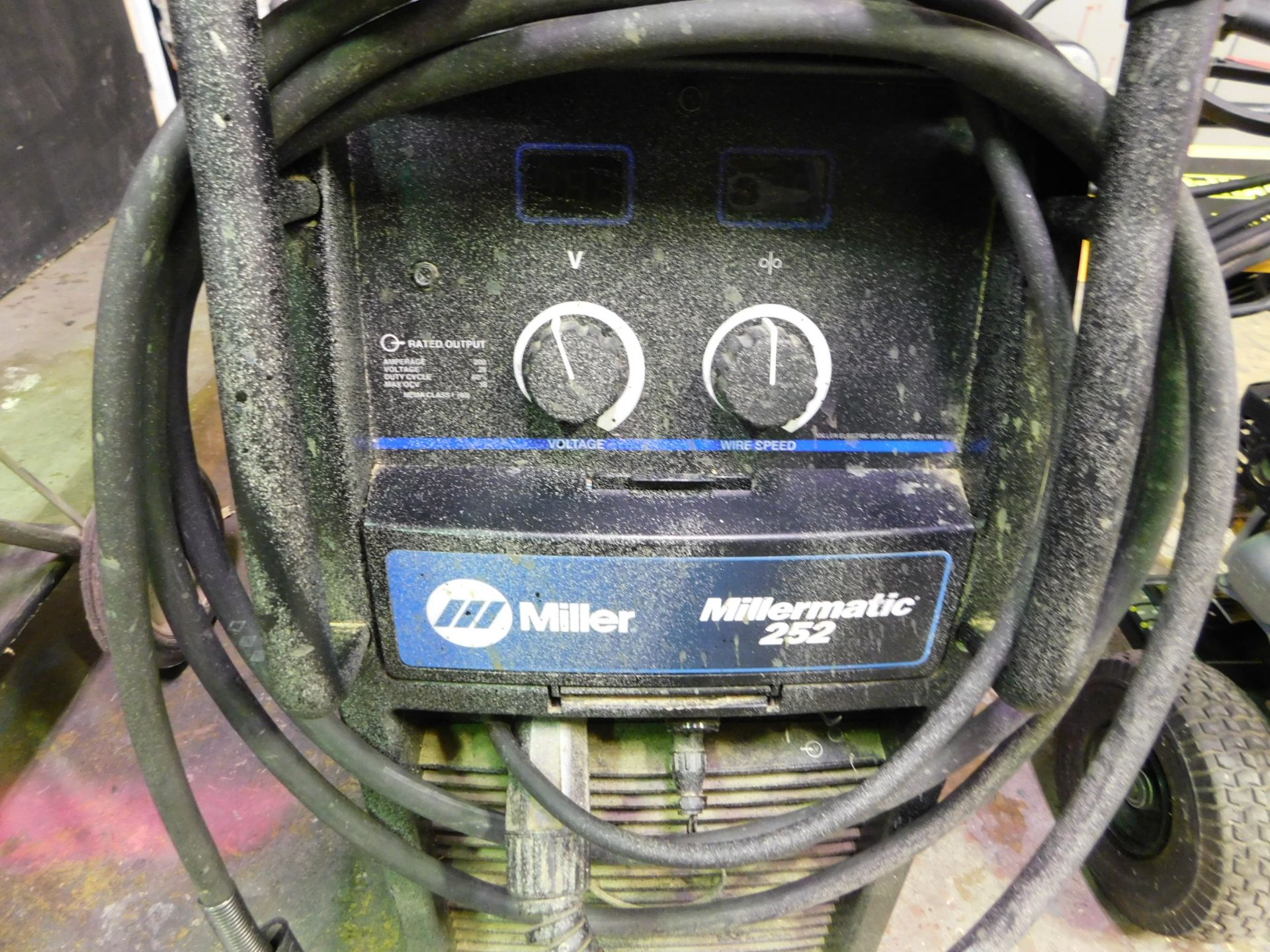 Miller Millermatic 252 Mig Welder SN MH030546N, with Mig Gun, (NOTE: Tank does not go with welder) - Image 2 of 4