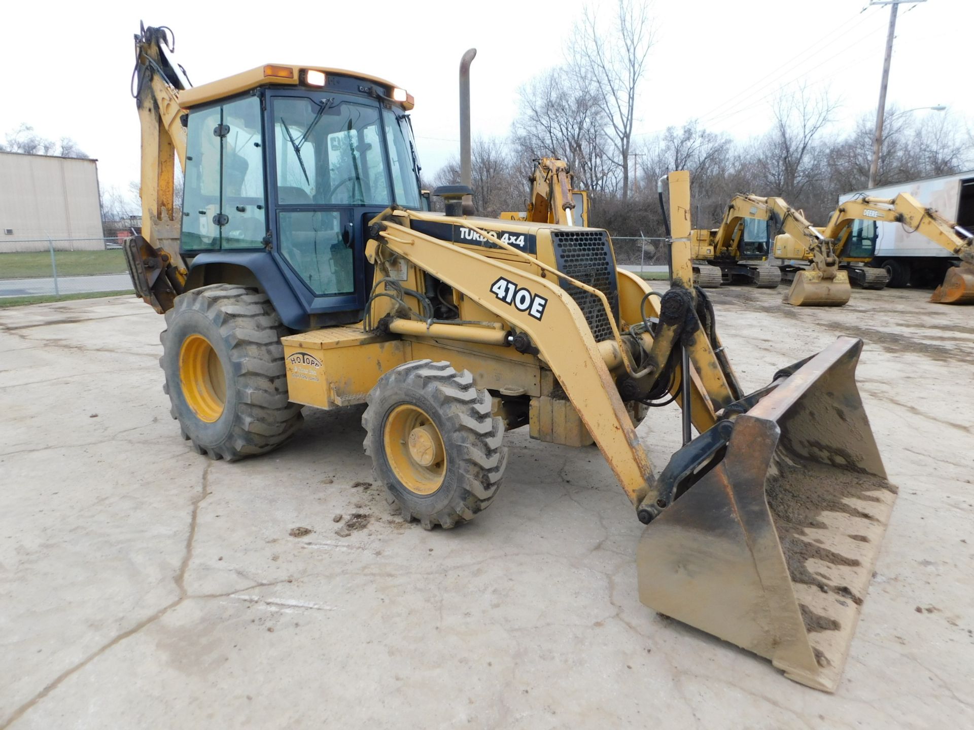 2000 John Deere Model 410E Backhoe, Turbo 4 x 4, Enclosed Cab, 7'6" Loader Bucket, 24" Backhoe - Image 3 of 24