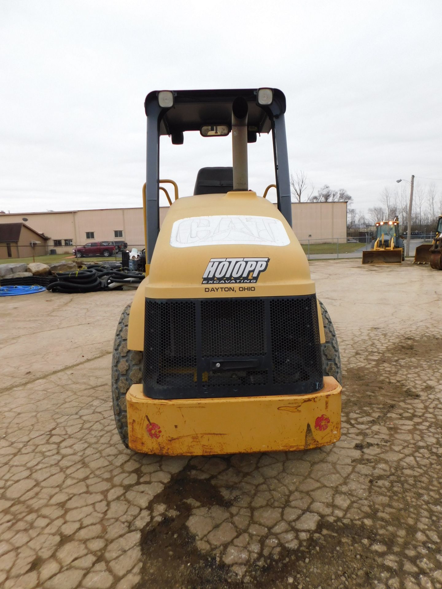 2004 Caterpillar Model CS-433E Vibratory Compactor, 5'6" Drum Width, Open Canopy, 1,517 hours, SN - Image 5 of 18