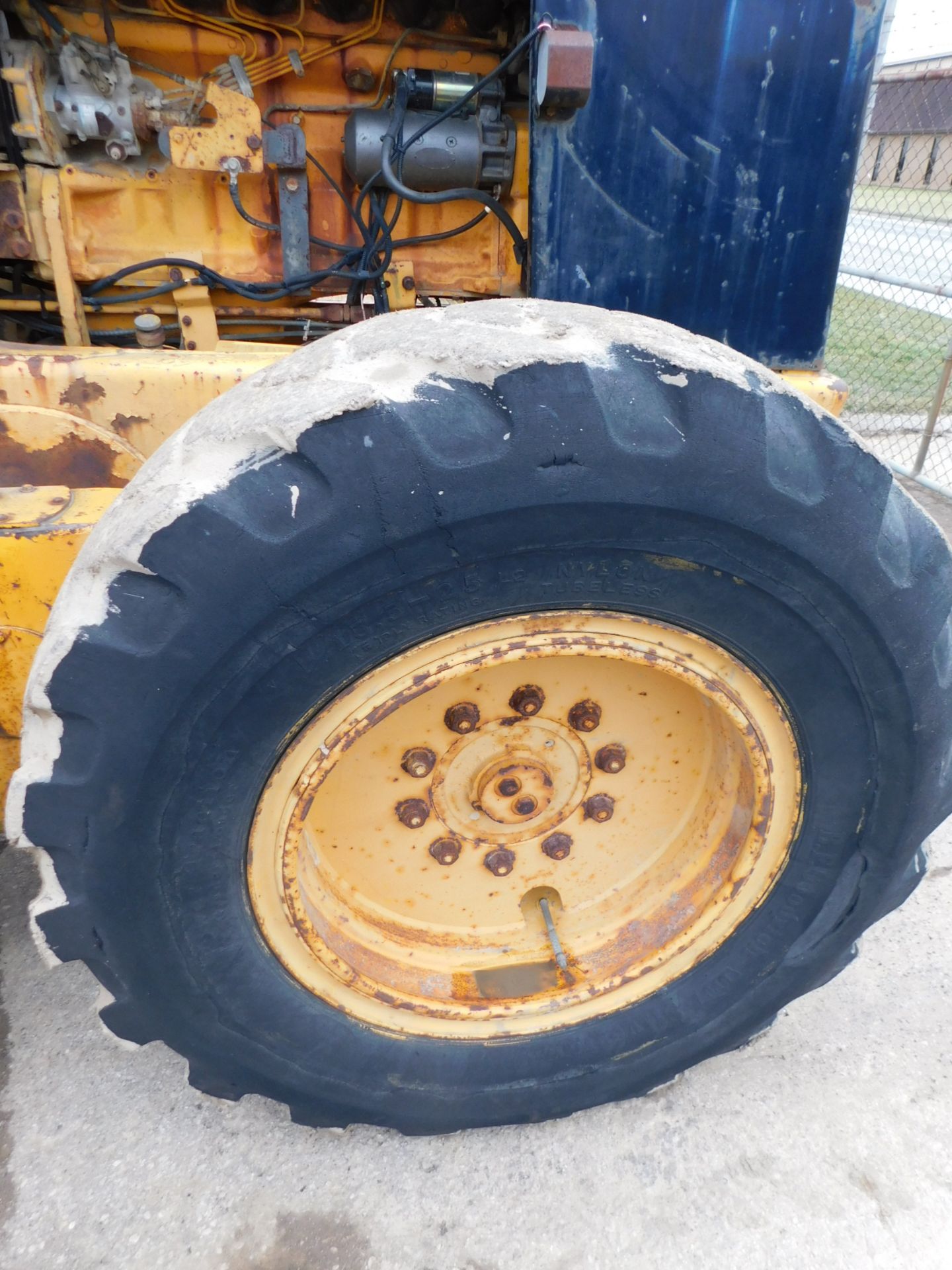 1970 John Deere Model JD570 Motor Grader, Enclosed Cab, 12' Blade, 4' Front Mounted Ripper, hours, - Image 12 of 26