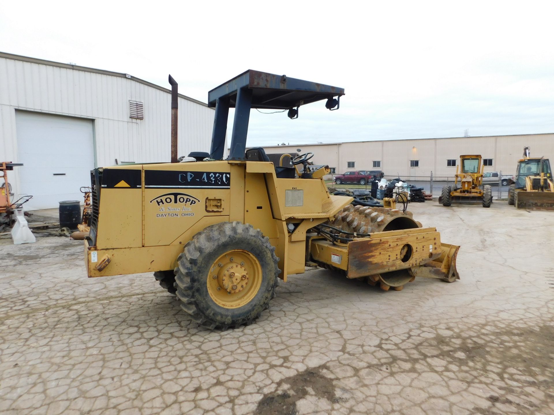 1996 Caterpillar Model CP433C Padfoot Compactor, Canopy, 5'6" Drum Width, 6'6" Blade, 2,575 hours, - Image 6 of 20