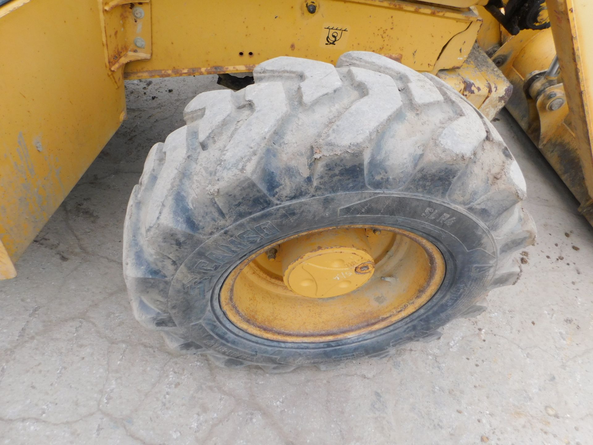 2004 John Deere Model 410G Backhoe, Enclosed Cab, 4 WD, 7'6" Loader Bucket, 18" Backhoe Bucket, - Image 13 of 27