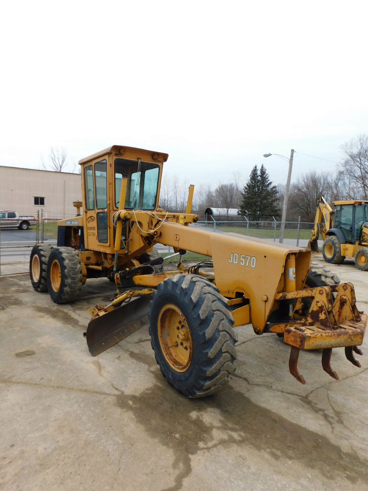 1970 John Deere Model JD570 Motor Grader, Enclosed Cab, 12' Blade, 4' Front Mounted Ripper, hours, - Image 4 of 26