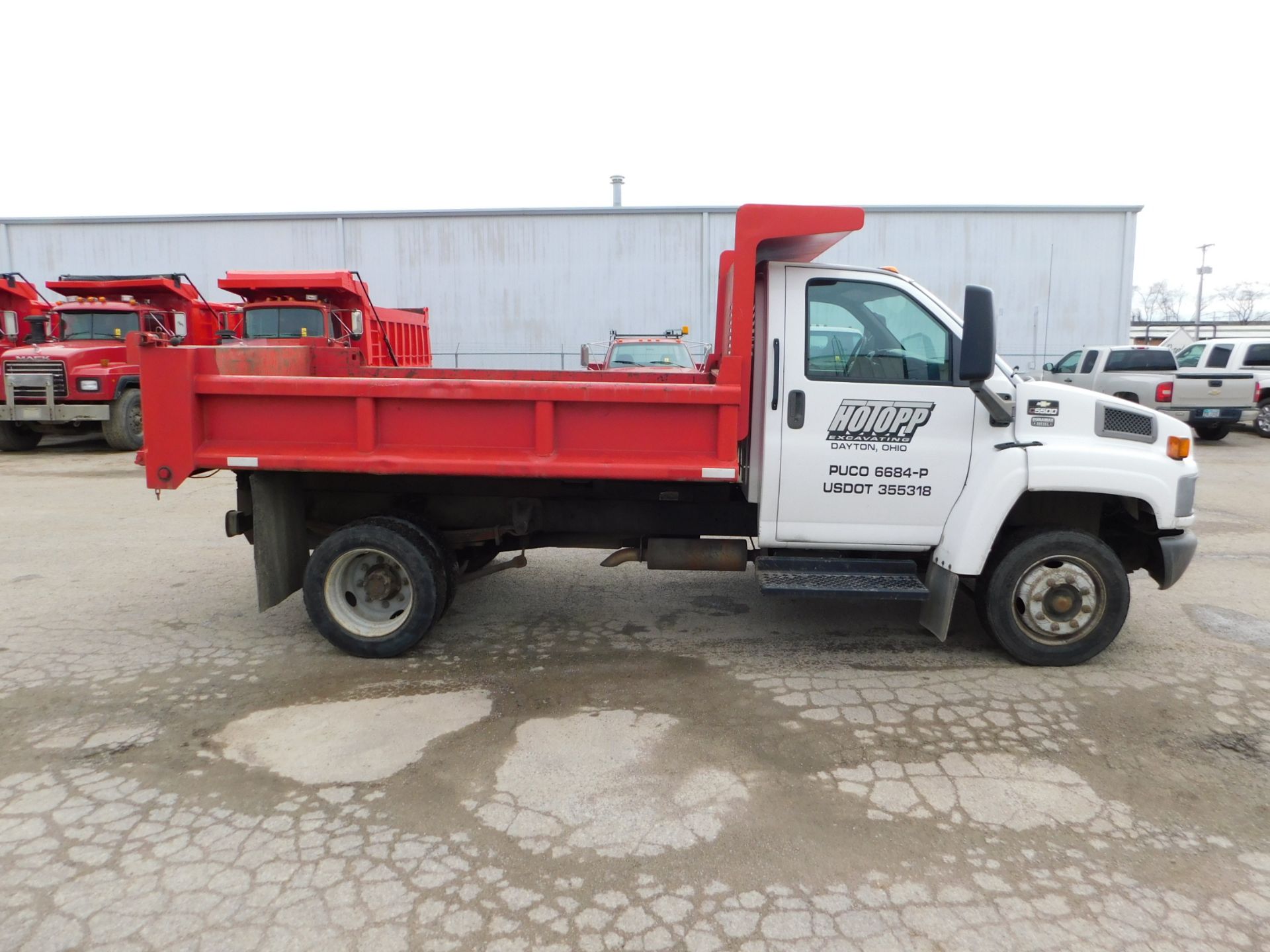 2005 Chevrolet C5500 Single Axle Dump Truck, Duramax Diesel, Automatic