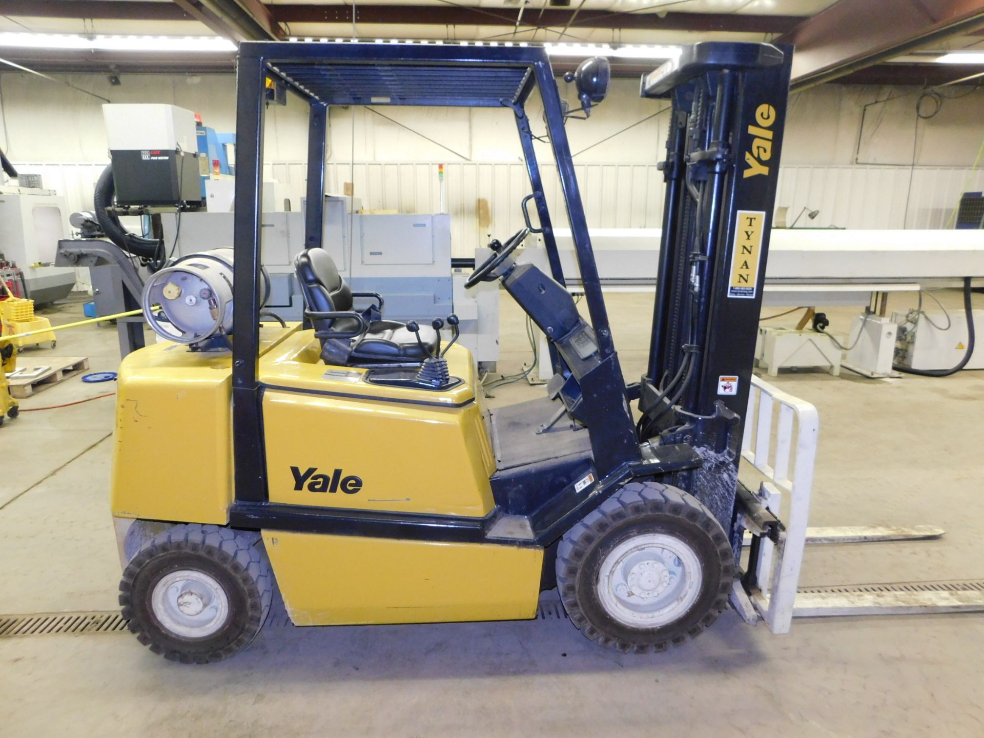 Yale Model GTP050JFNUAE086 Forklift, SN E177B18357U, 4,700 lb. Cap. LP, Solid Pneumatic Tires, 3- - Image 5 of 19