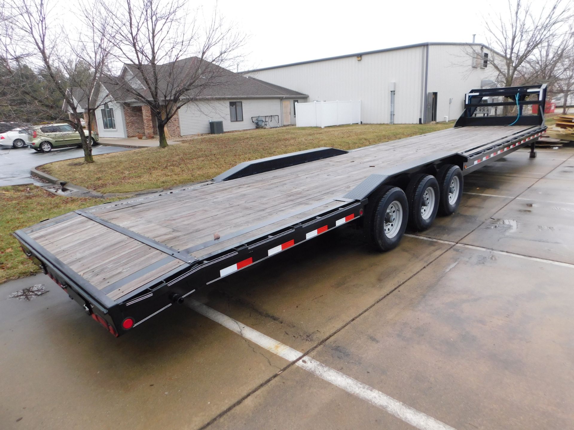 2017 Load Trail Load Max Tri-Axle Gooseneck Car Hauler Trailer, VIN 4ZEGC4036H1144225, 21,000 lb - Image 3 of 26