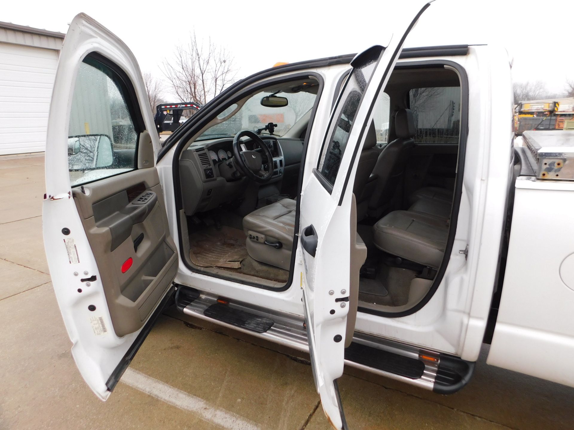 2008 Dodge Ram 3500 Dually Pickup, VIN 3D7MX48A58G185466, Cummins 6.7L Turbo Diesel, 4 WD, Crew Cab, - Image 21 of 51