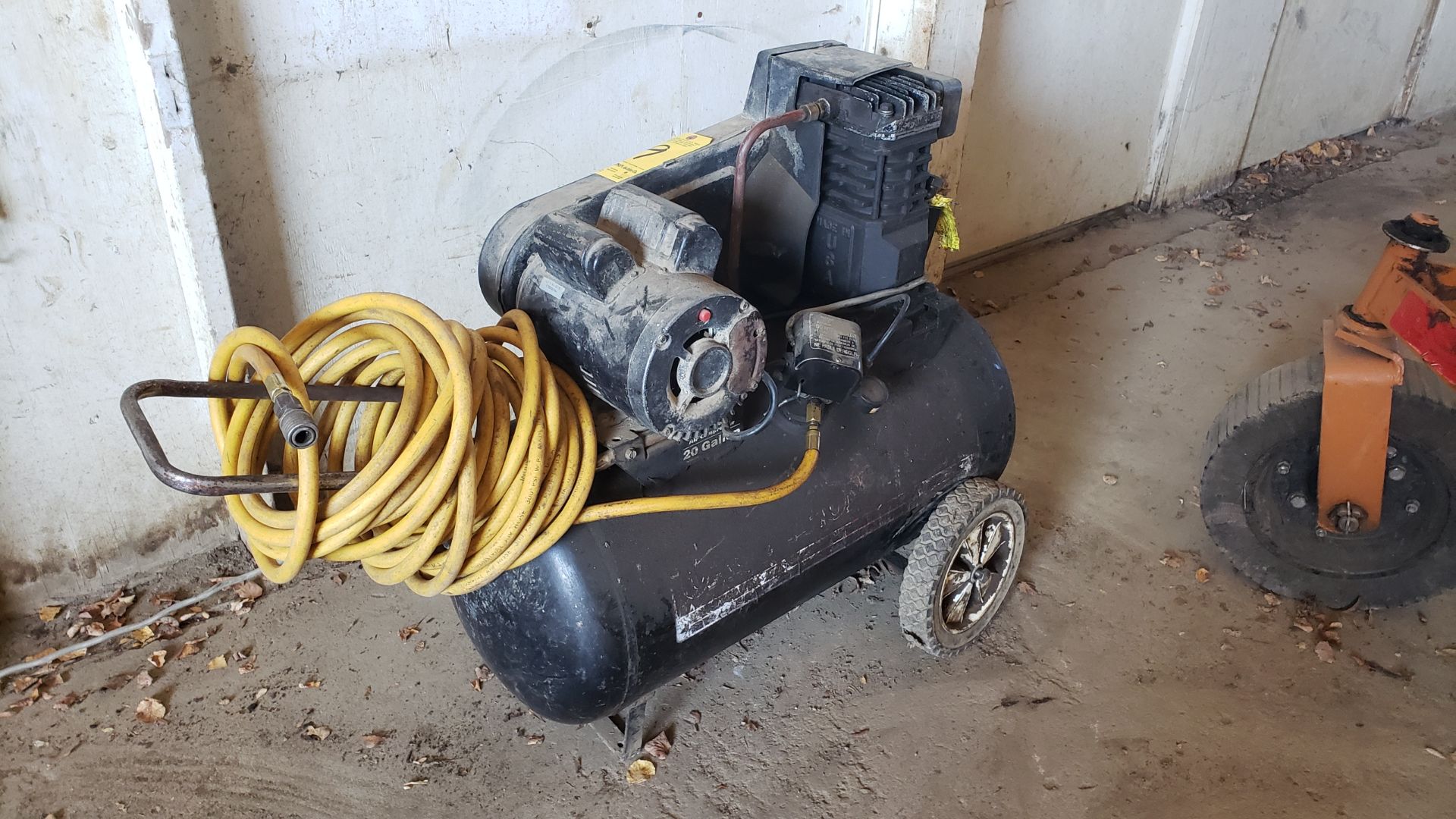 20 Gallon Air Compressor, 4.5 HP, 110v