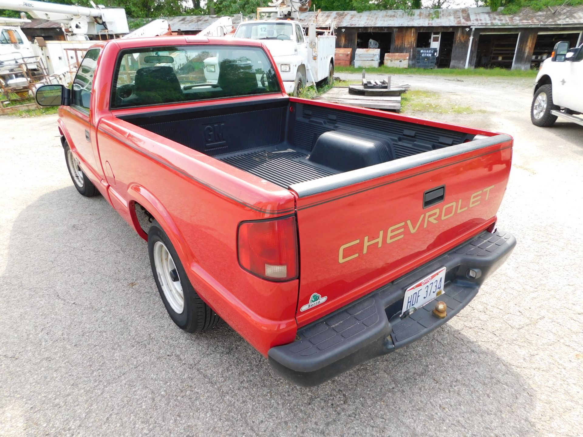 2002 Chevrolet S10 Pick-up Truck, 6 ft. Bed, Auto Transmission, 2.2 litre engine, AM,FM,AC, 75,477 - Image 4 of 20