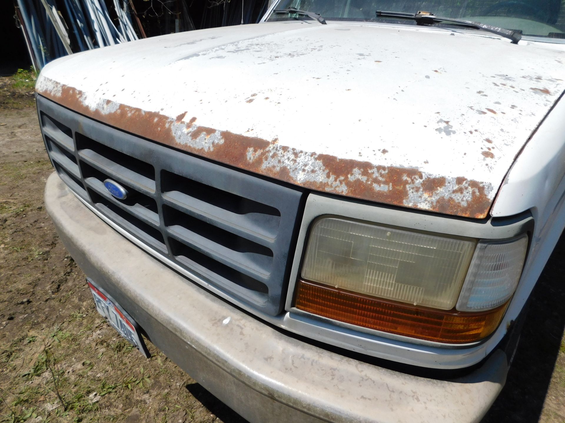 1992 Ford F Super Duty Single Axle Flat Bed Truck, VIN 2FDLF47G3NCA50716, Regular Cab, Manual - Image 13 of 29