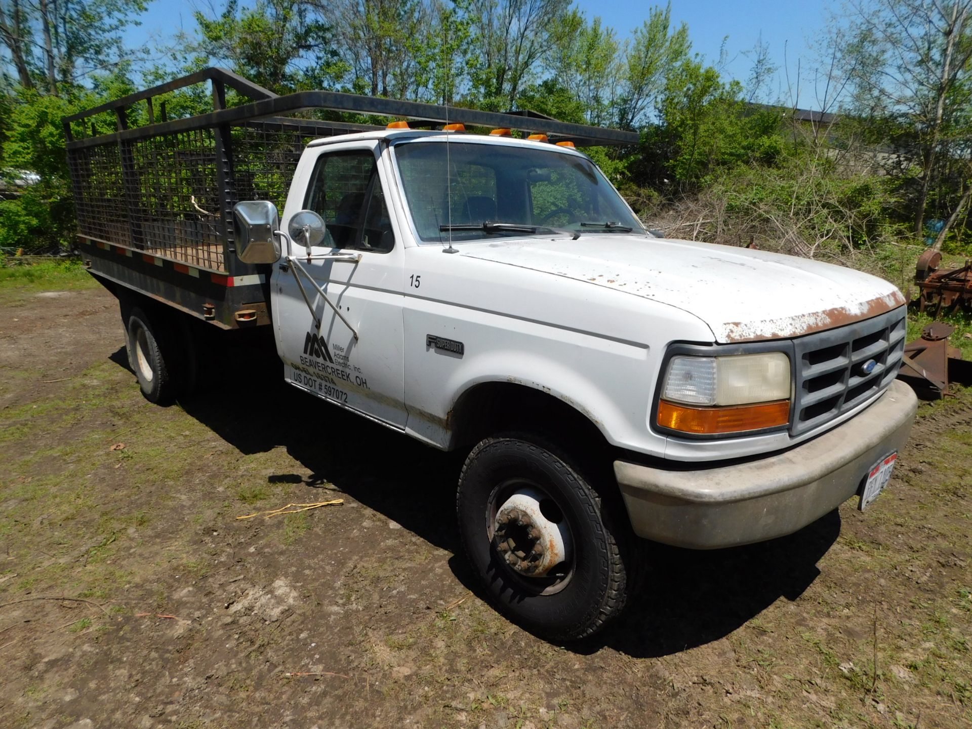 1992 Ford F Super Duty Single Axle Flat Bed Truck, VIN 2FDLF47G3NCA50716, Regular Cab, Manual - Image 3 of 29