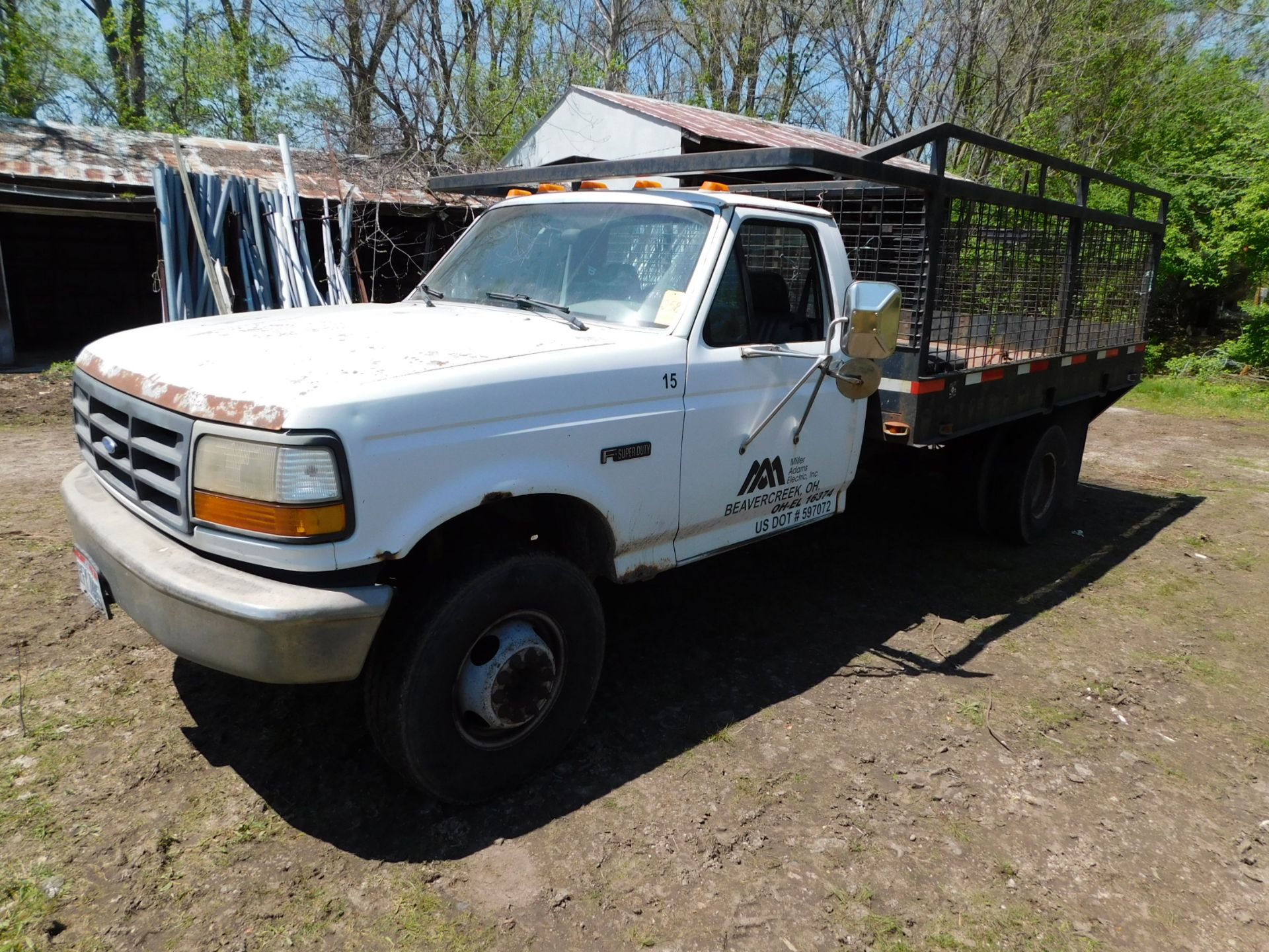 1992 Ford F Super Duty Single Axle Flat Bed Truck, VIN 2FDLF47G3NCA50716, Regular Cab, Manual