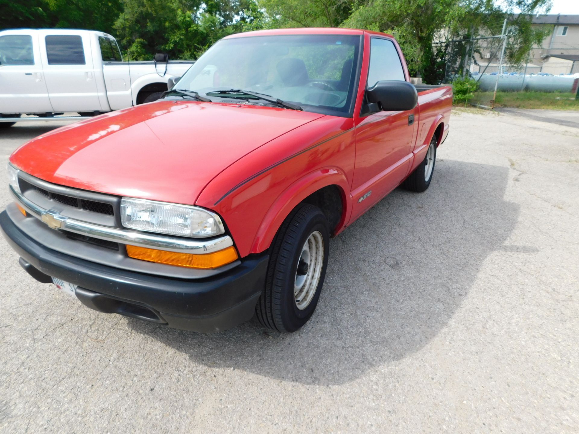 2002 Chevrolet S10 Pick-up Truck, 6 ft. Bed, Auto Transmission, 2.2 litre engine, AM,FM,AC, 75,477 - Image 6 of 20