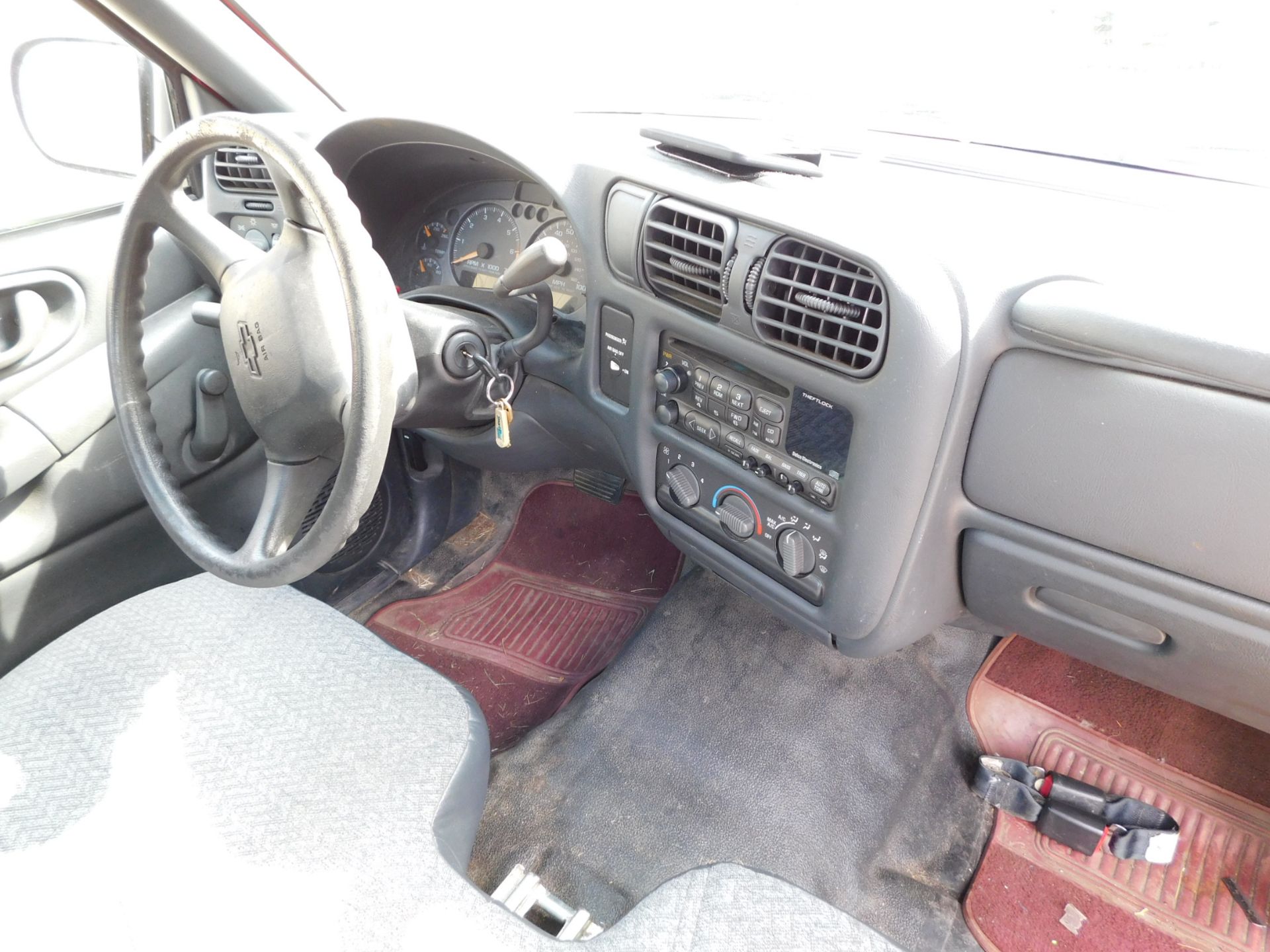 2002 Chevrolet S10 Pick-up Truck, 6 ft. Bed, Auto Transmission, 2.2 litre engine, AM,FM,AC, 75,477 - Image 13 of 20