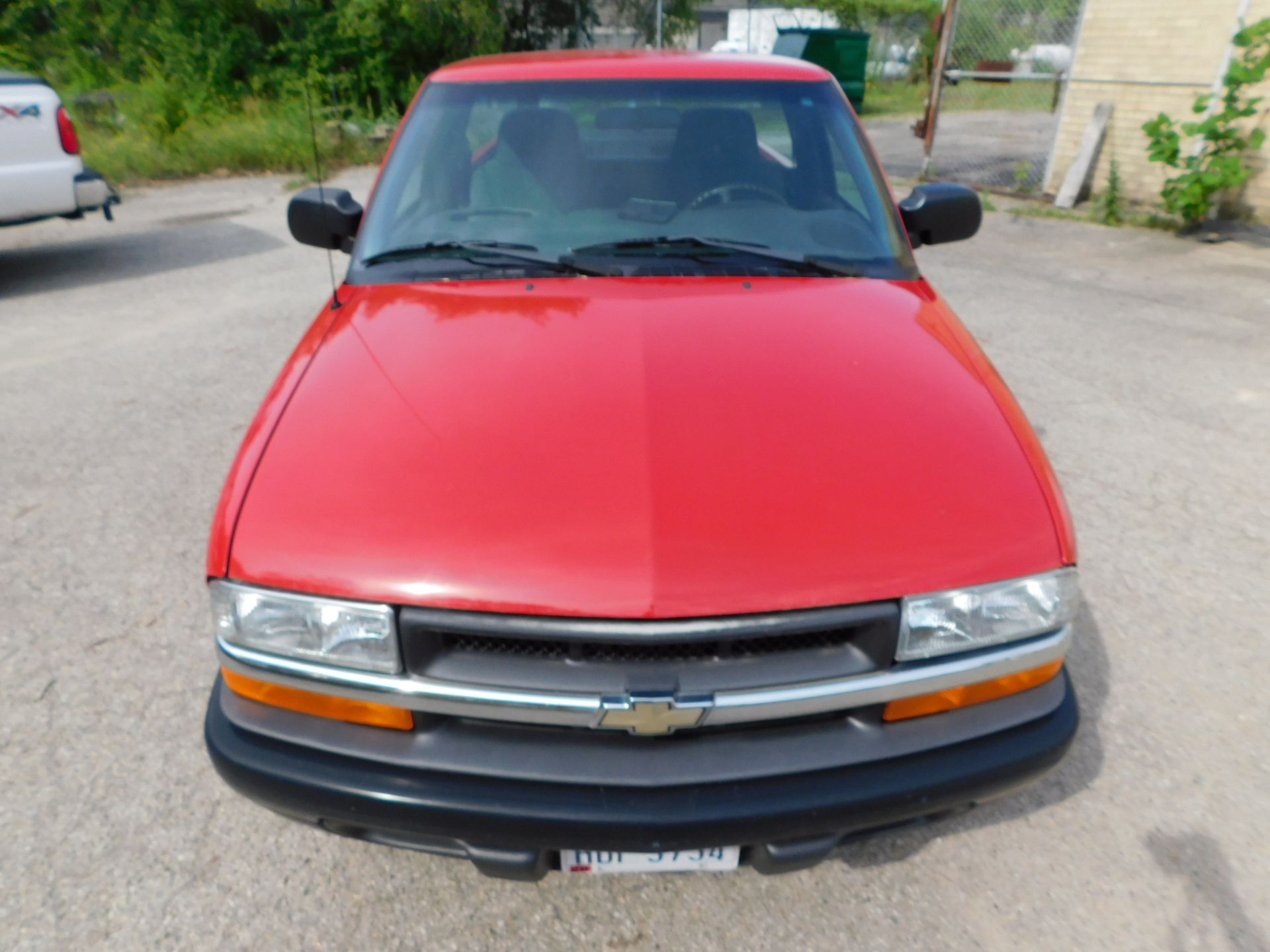 2002 Chevrolet S10 Pick-up Truck, 6 ft. Bed, Auto Transmission, 2.2 litre engine, AM,FM,AC, 75,477 - Image 7 of 20