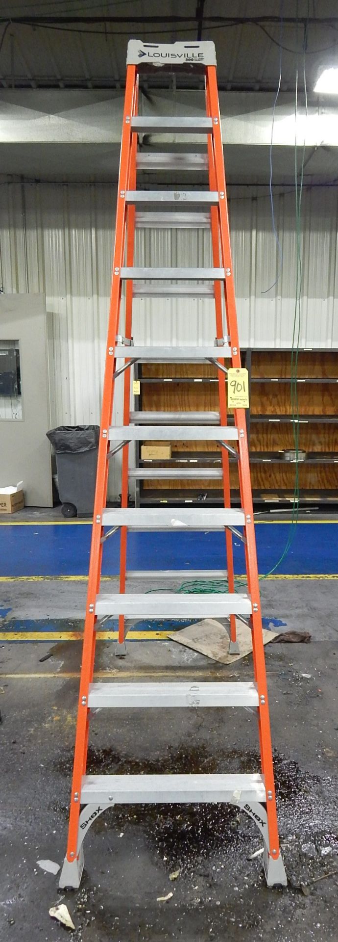 Louisville 10 Ft. Fiberglass Step Ladder