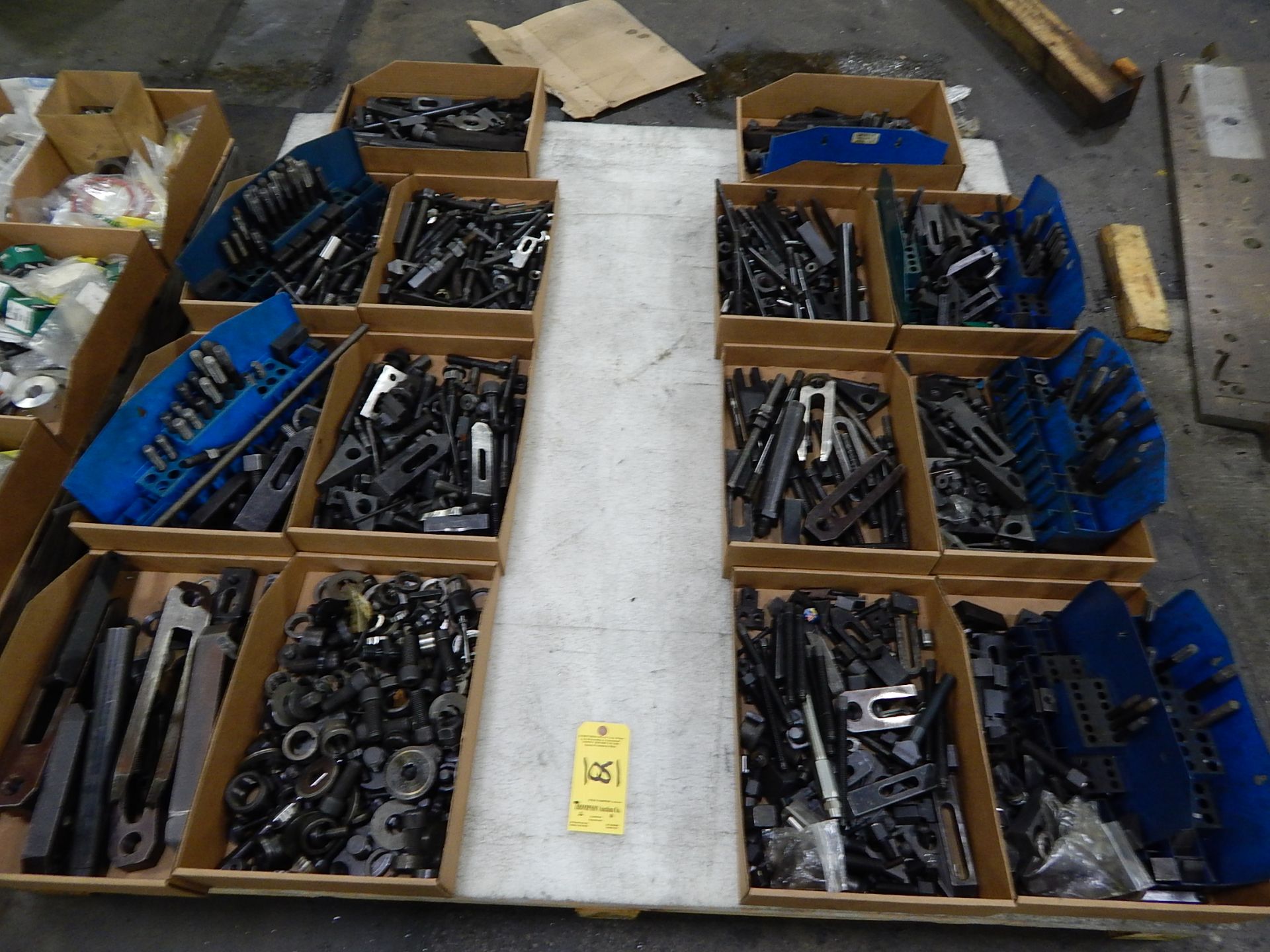 Lot, Clamp Components