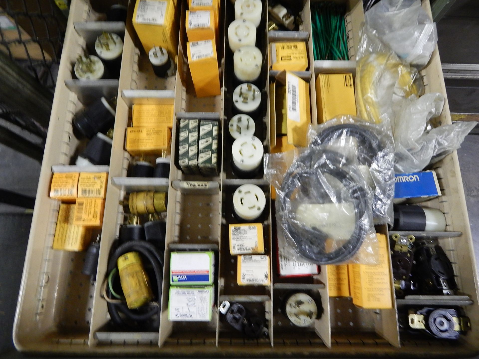 Bott/Kennedy Tool Cabinet, 10 Drawer, Plus Contents of Electrical Items and Fuses - Image 7 of 8