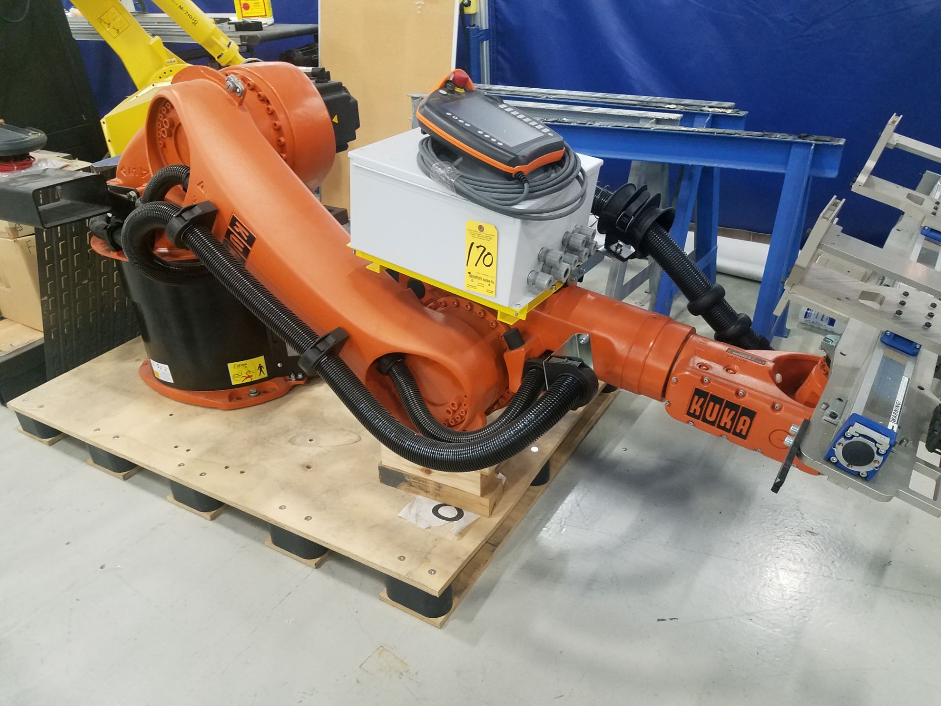 Kuka Model ZH30/60-III CNC Robotic Material Handling Robot, s/n 012562, New 2017, 6 Axis, Pendant
