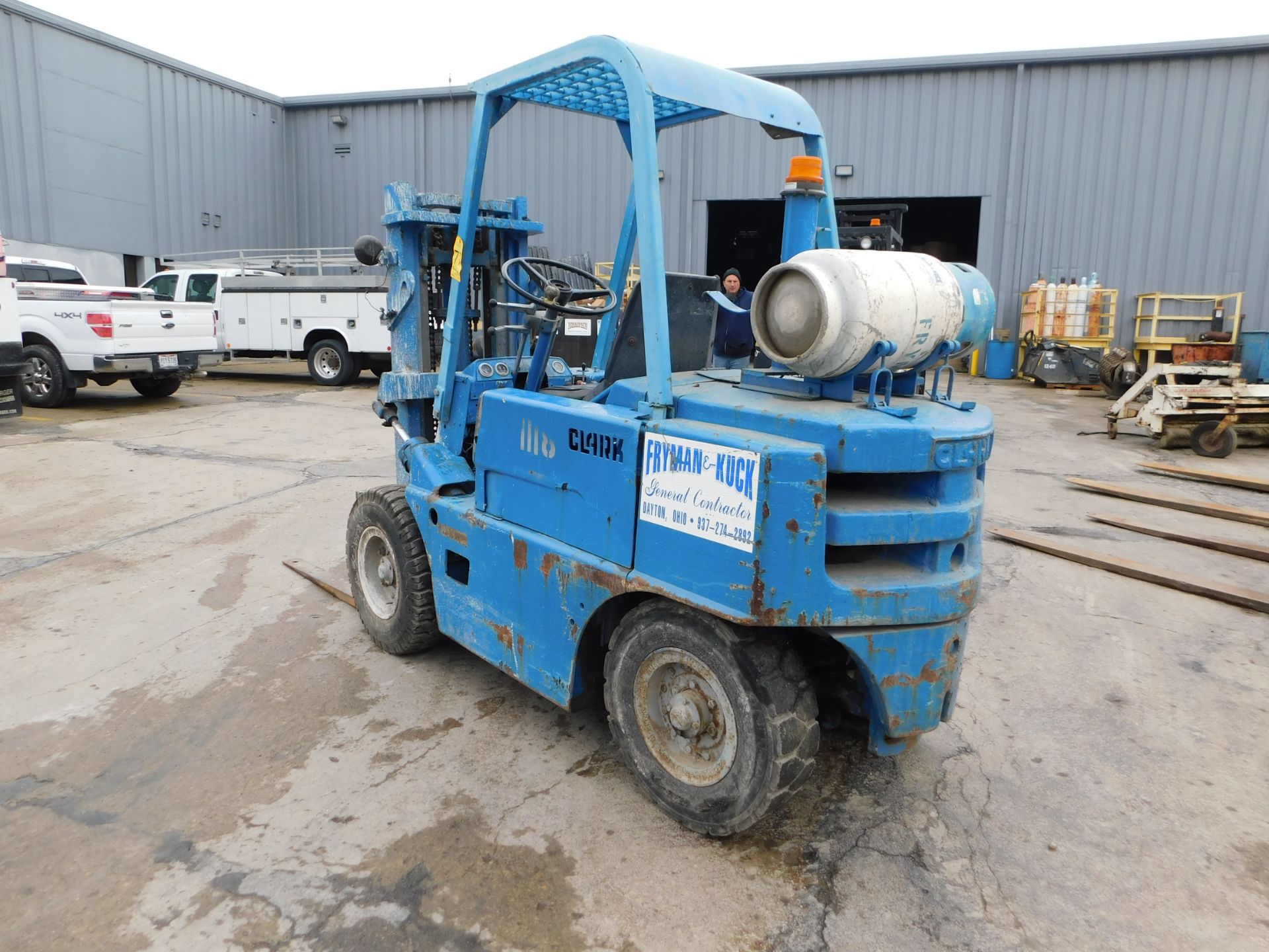 Clark Fork Lift, LP Gas, Pneumatic Tires, 3-Stage Mast, estimated 5,000 lbs. Capacity - Image 4 of 17