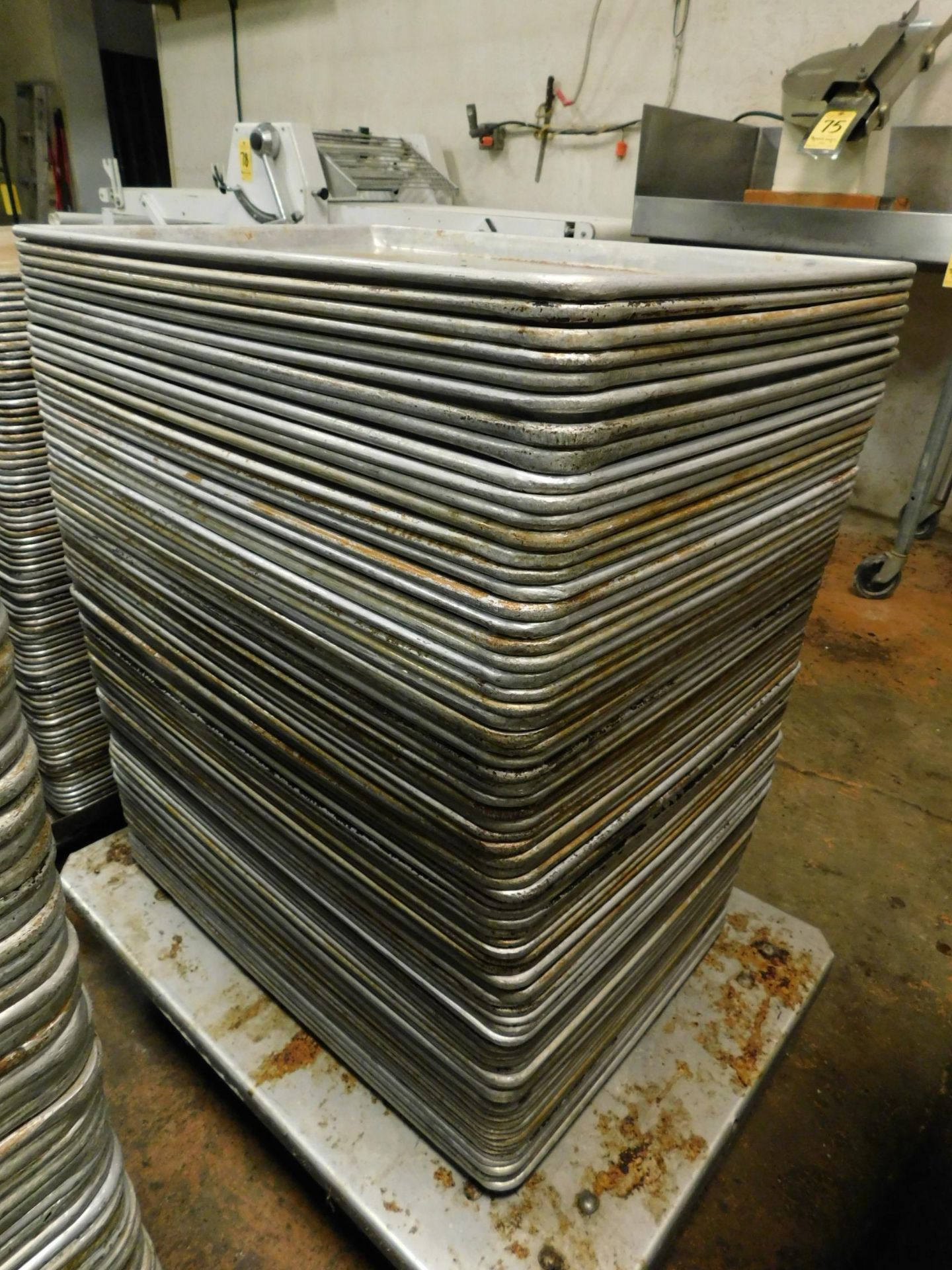 Aluminum Trays (Approx. 75)