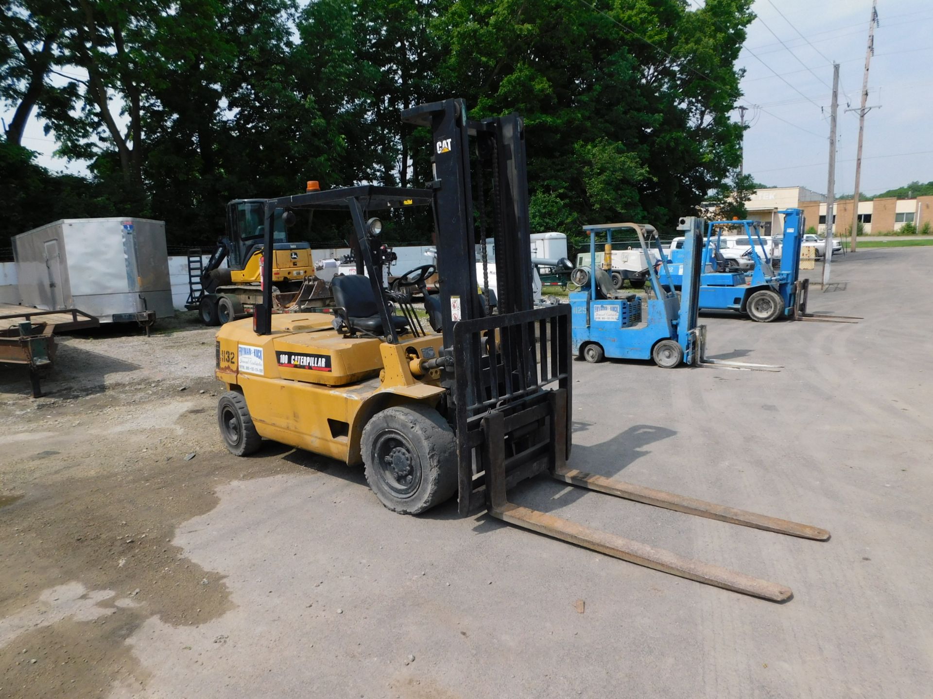 Caterpillar Model DP45 Forklift, SN 5CM10243, 10,000 lb. cap., Diesel, Solid Pneumatic Tires, 2- - Image 4 of 8