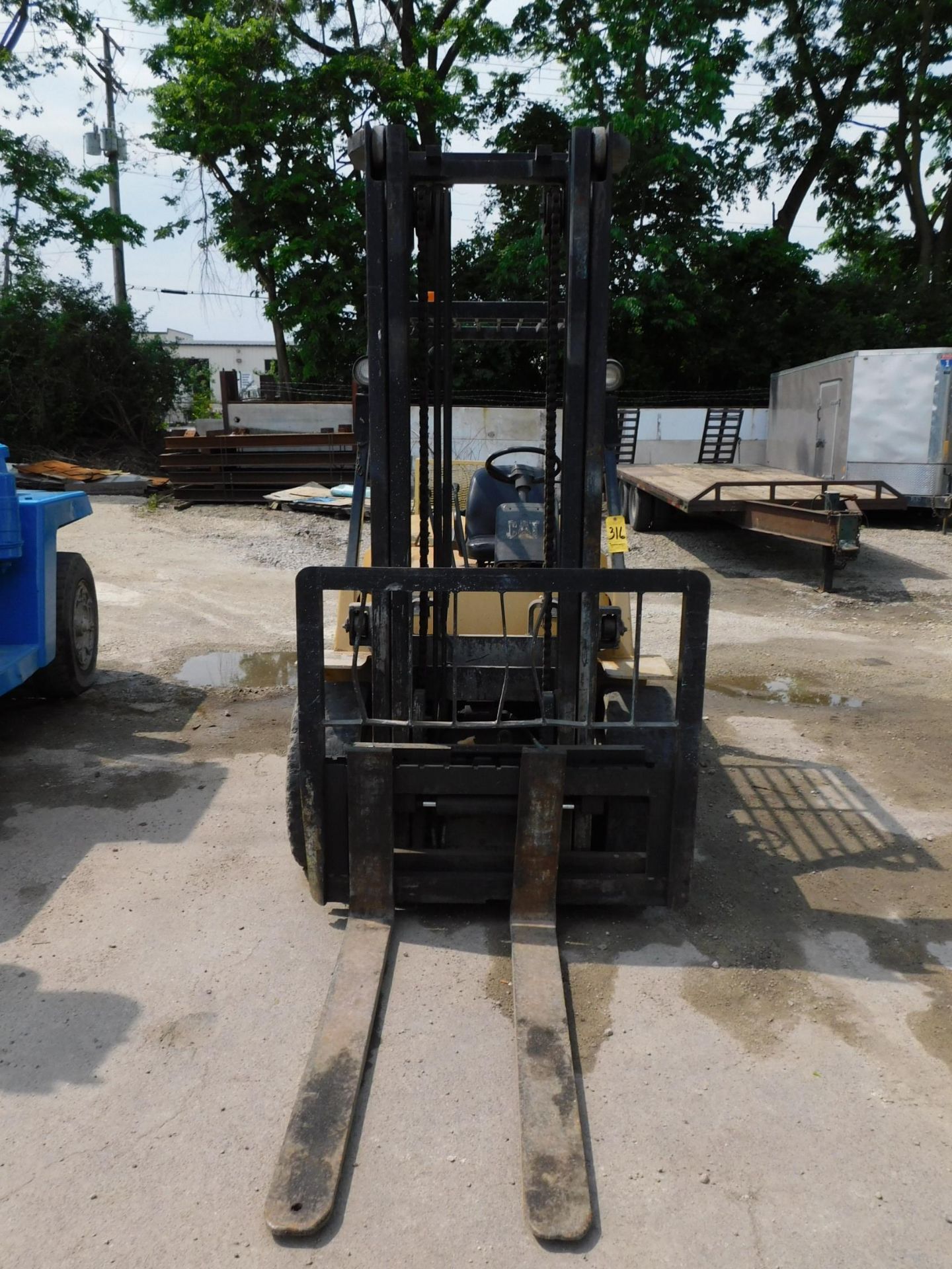 Caterpillar Model DP45 Forklift, SN 5CM10229, 10,000 lb. cap., Diesel, Solid Pneumatic Tires, 2- - Image 2 of 8