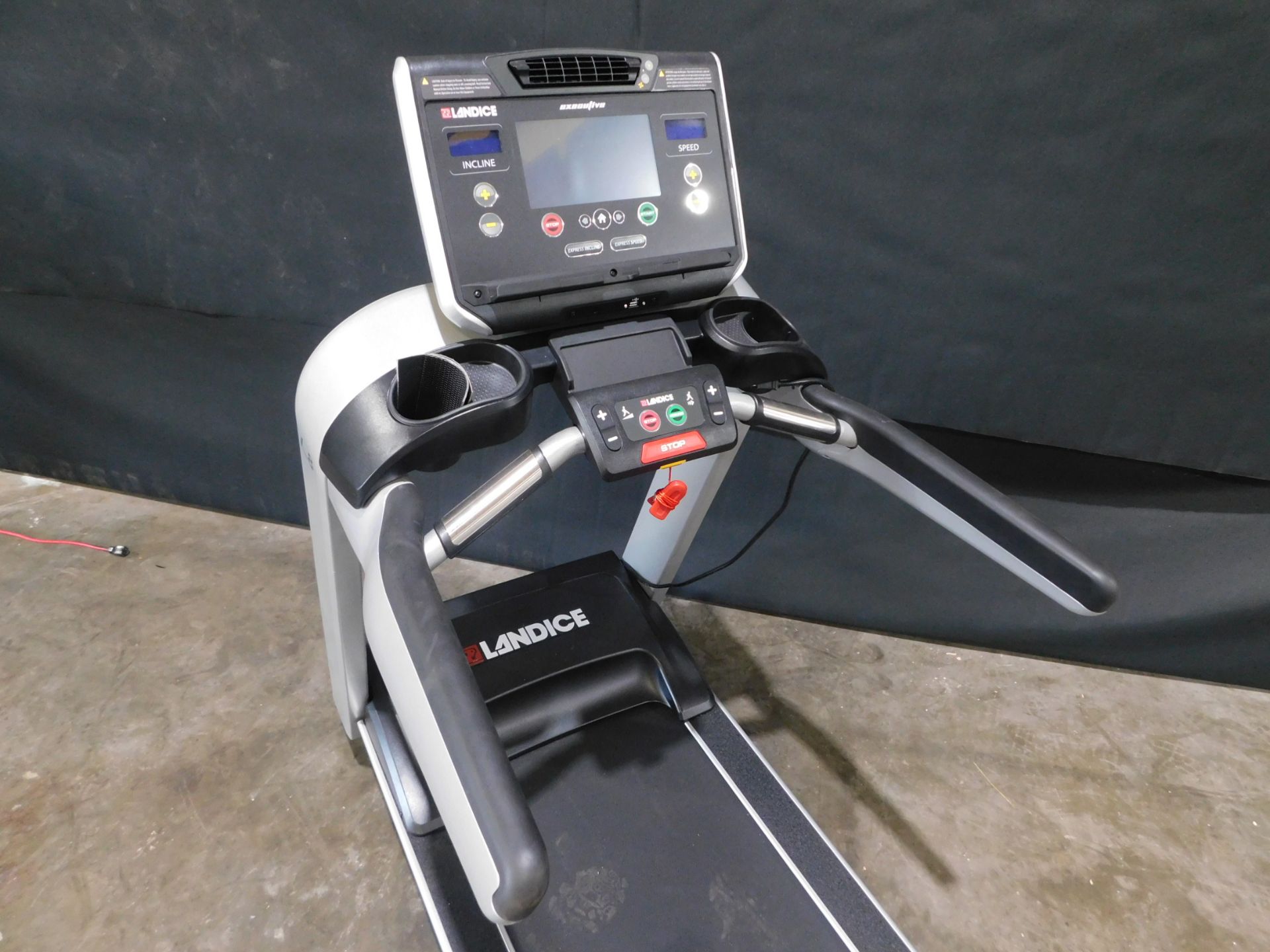 Landice L8 Treadmill-Demonstrator Unit - Image 3 of 22