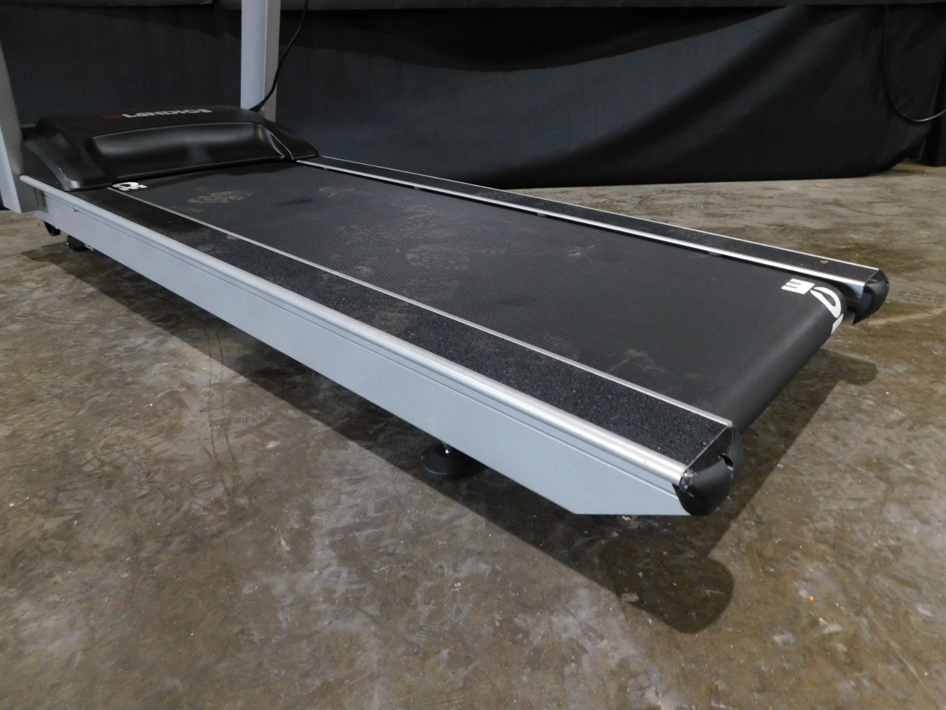 Landice L8 Treadmill-Demonstrator Unit - Image 2 of 22