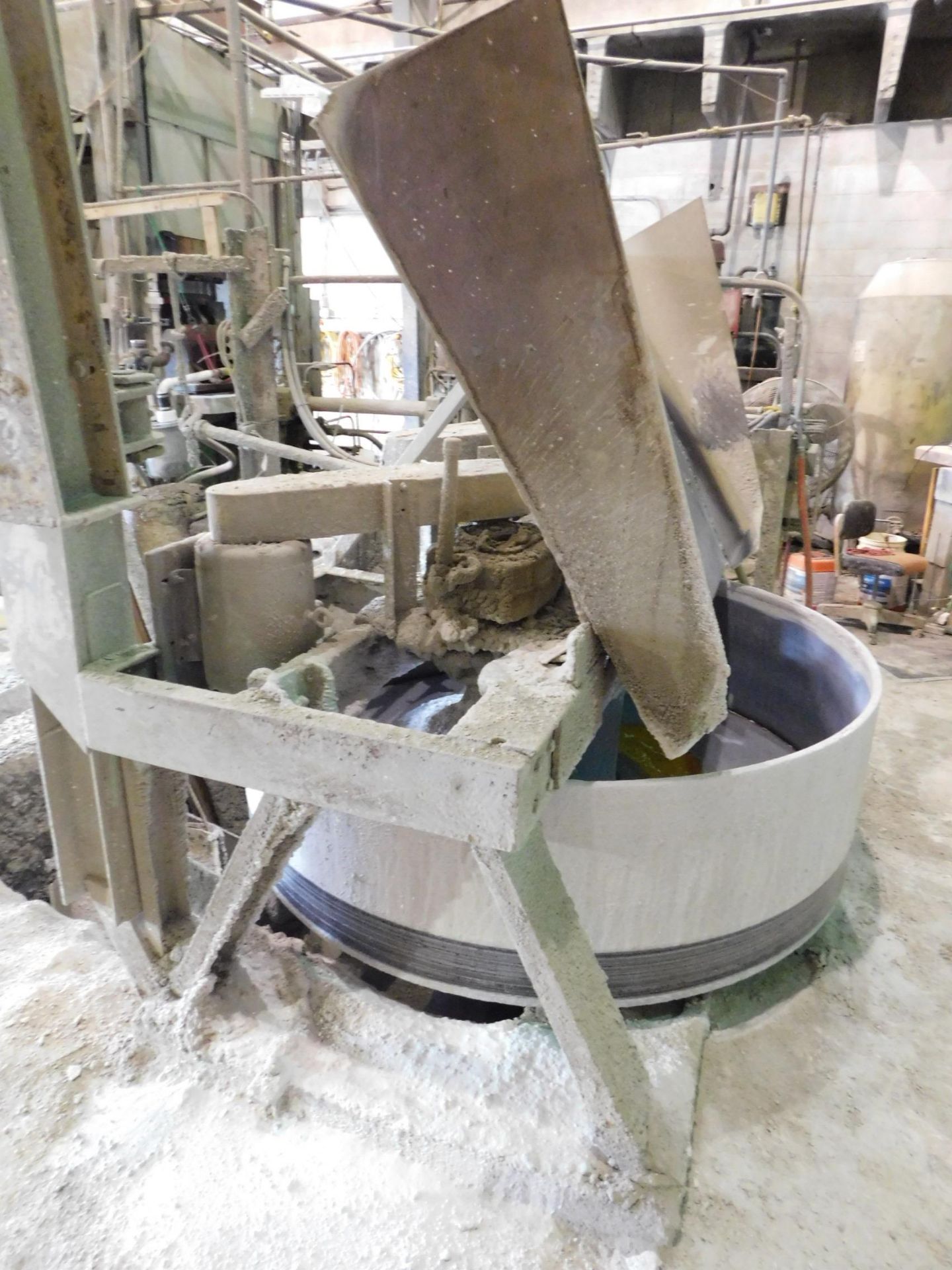 Fielding 100-Ton Hydraulic Press with Fielding Concrete Mixer, Bins, Conveyors, and Silo - Image 16 of 27