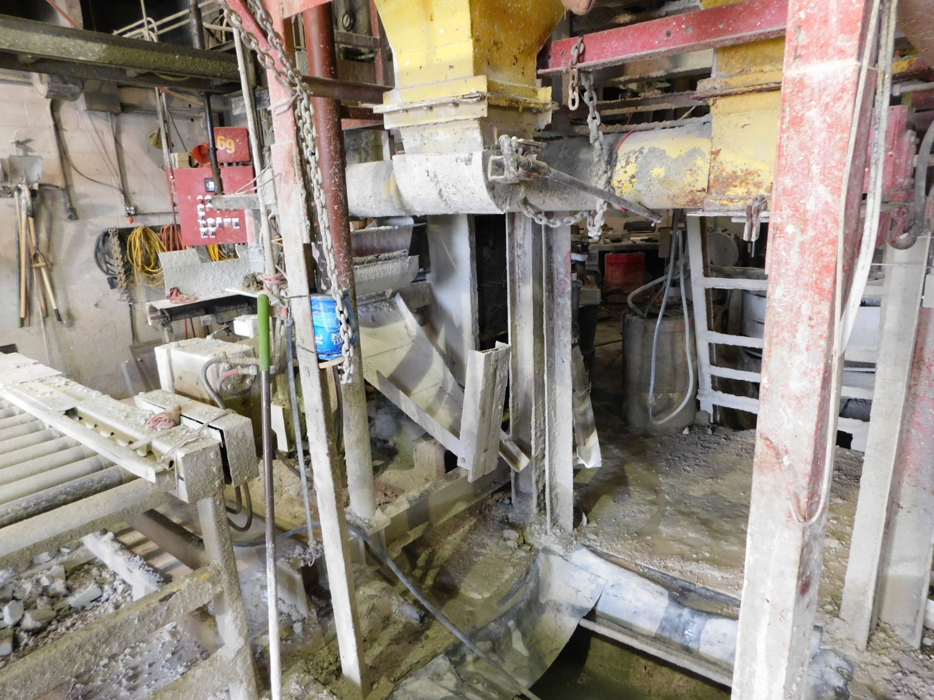 Fielding 100-Ton Hydraulic Press with Fielding Concrete Mixer, Bins, Conveyors, and Silo - Image 23 of 27