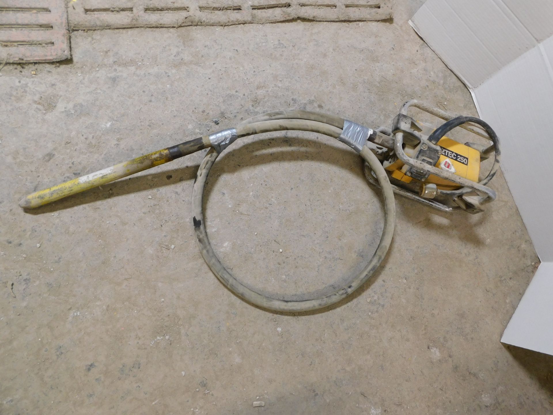 OZTEC 250 Concrete Vibrator