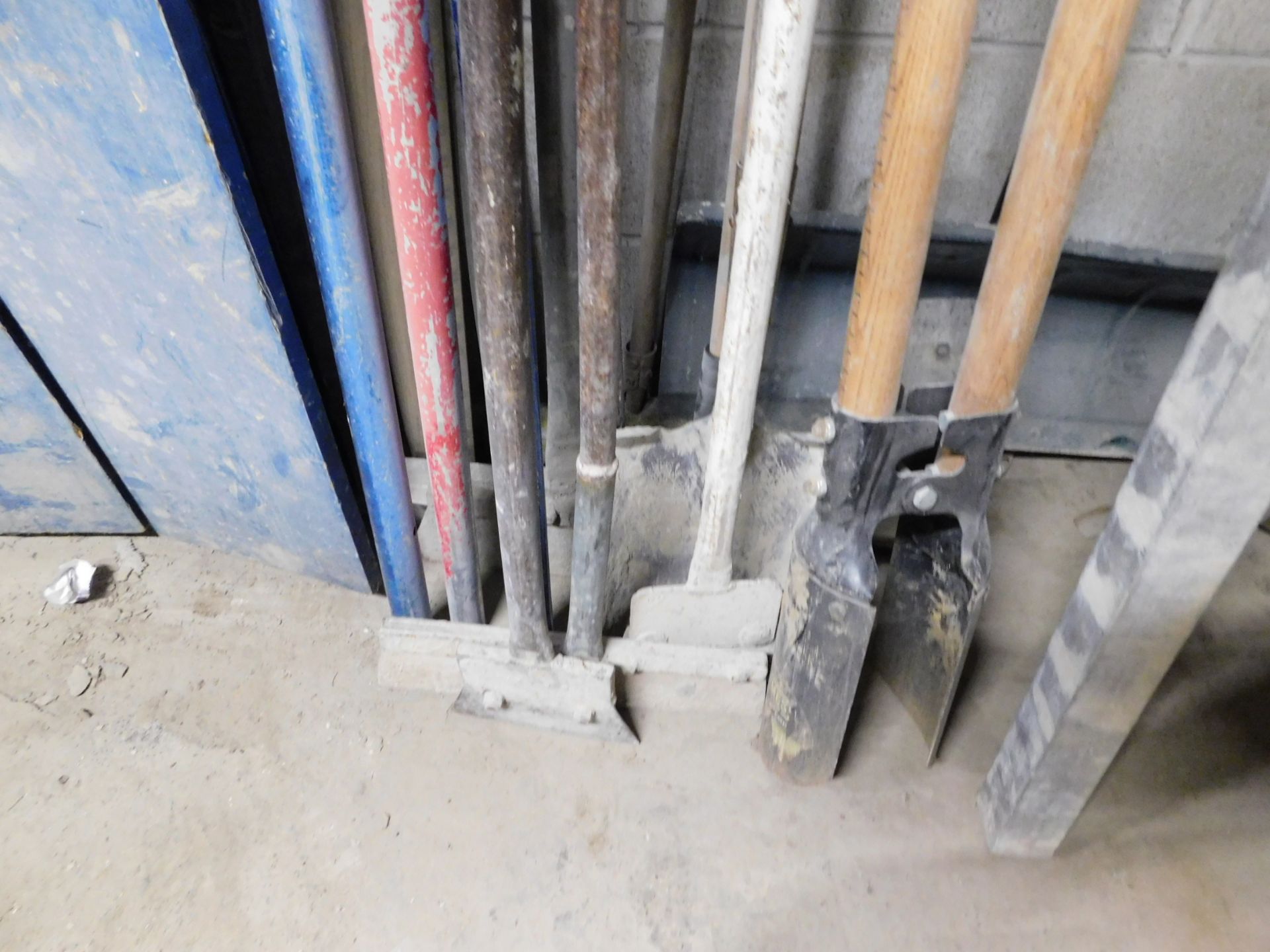 Concrete Sanding Tools, Post Hole Digger, Shovel - Image 4 of 4