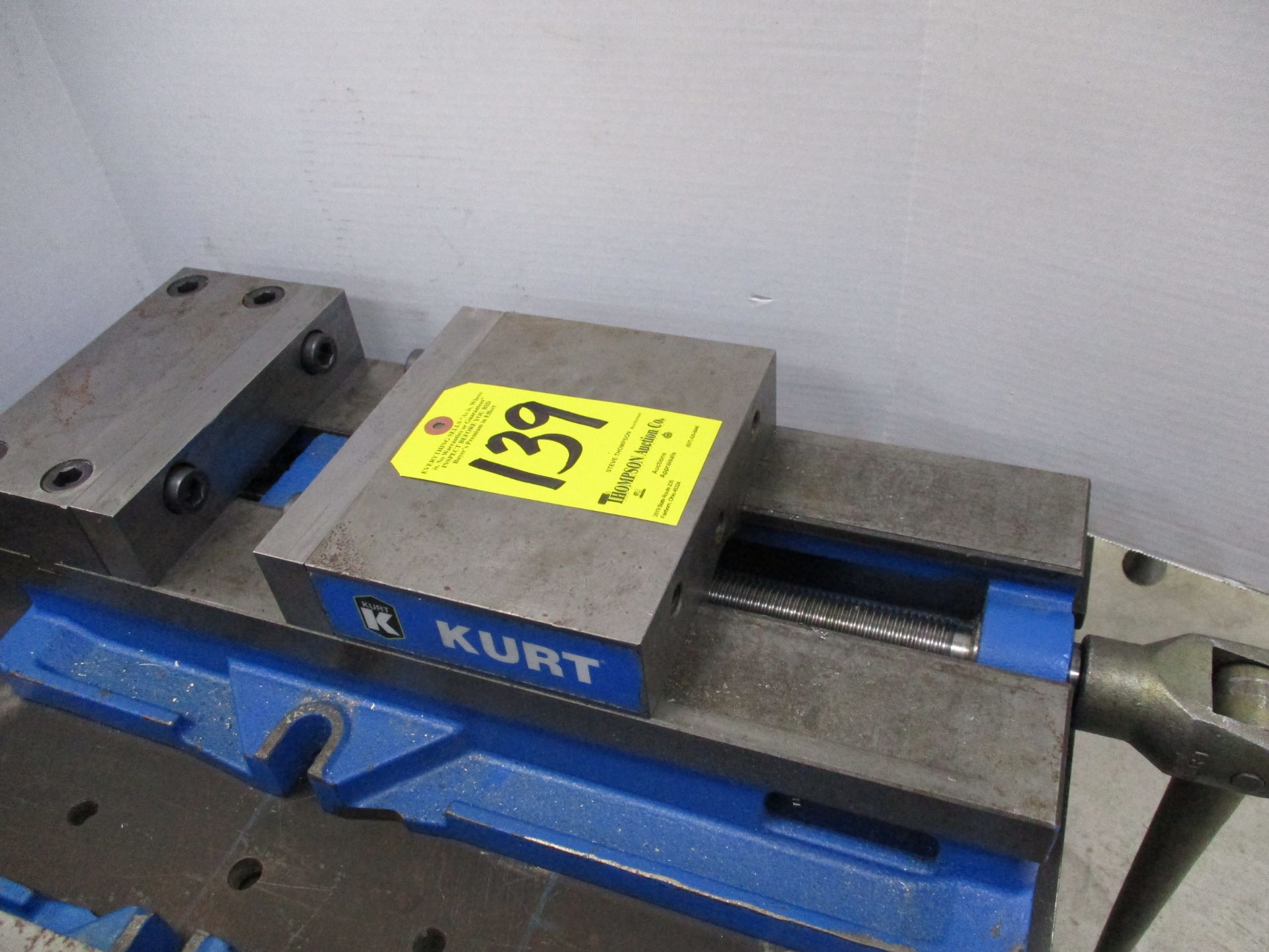 Kurt D180 8" Mill Vise