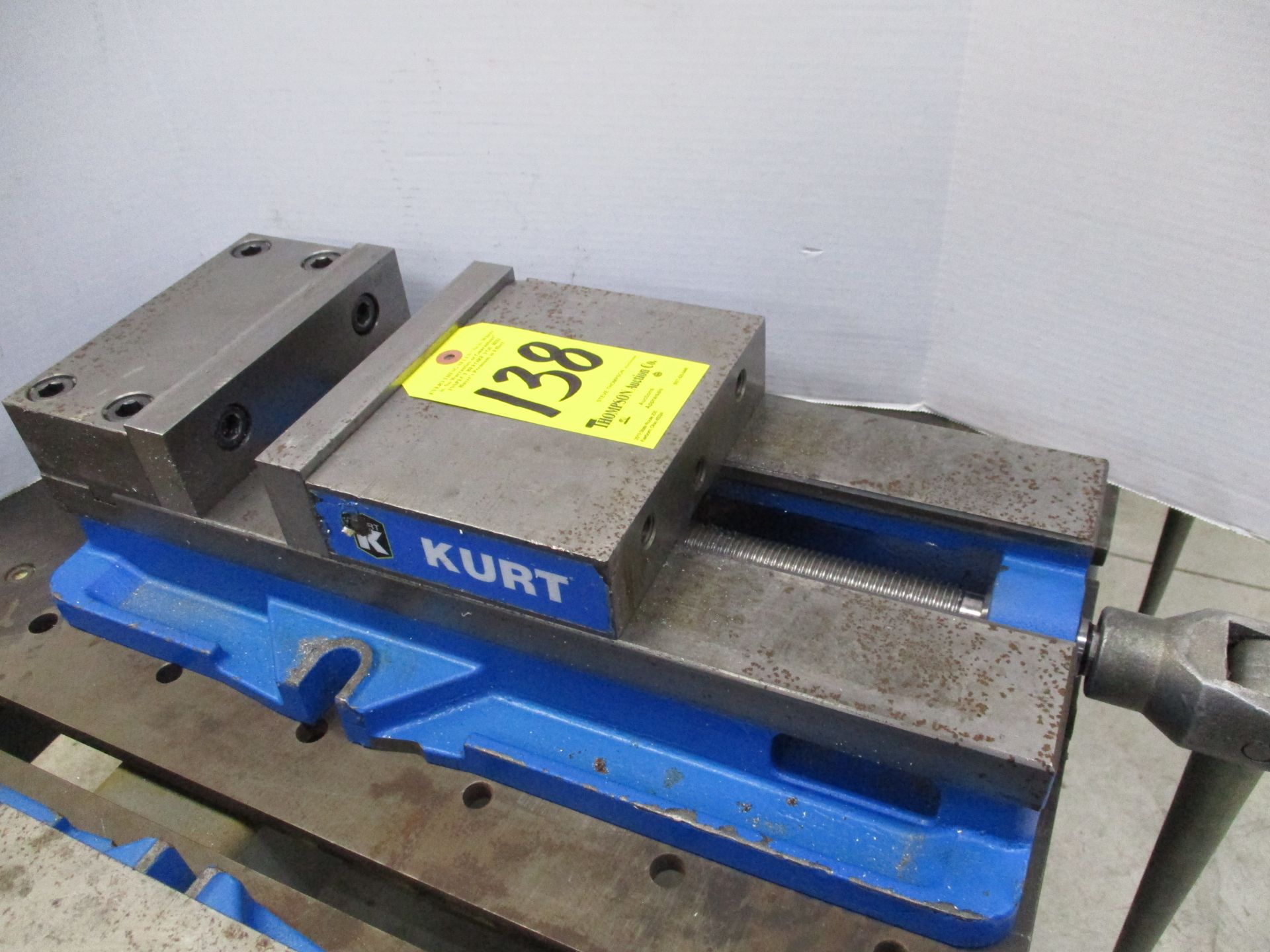 Kurt D180 8" Mill Vise