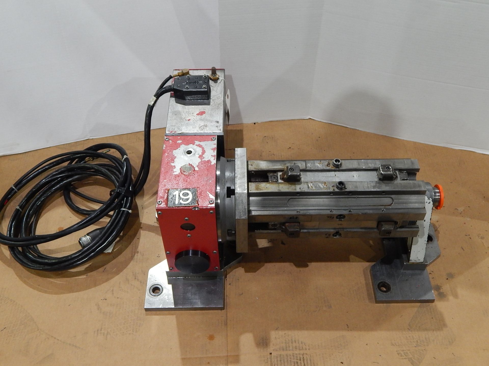 Haas HRT-210 CNC Indexer, s/n 216098H, 8" Diameter, with Tombstone and (4) Slides, Tailstock