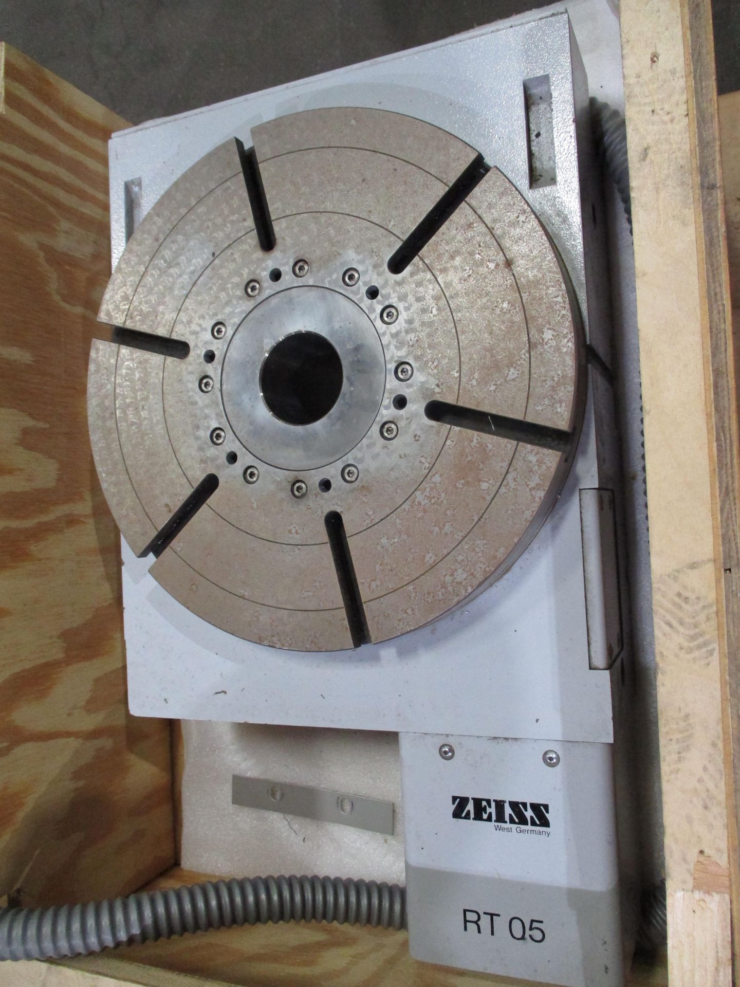 Zeiss Model RT105 Rotary Table, 12" Diameter with Control - Image 2 of 3