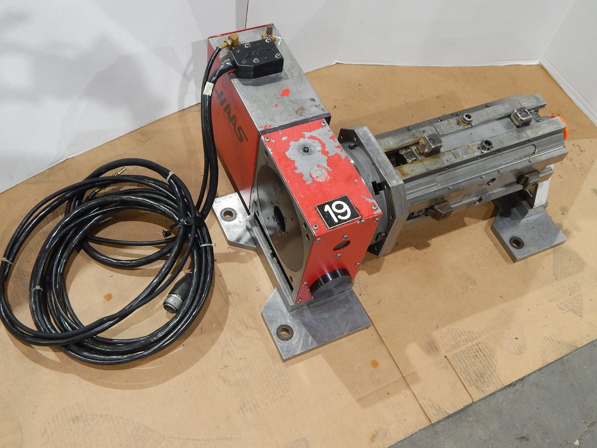 Haas HRT-210 CNC Indexer, s/n 216098H, 8" Diameter, with Tombstone and (4) Slides, Tailstock - Image 5 of 5