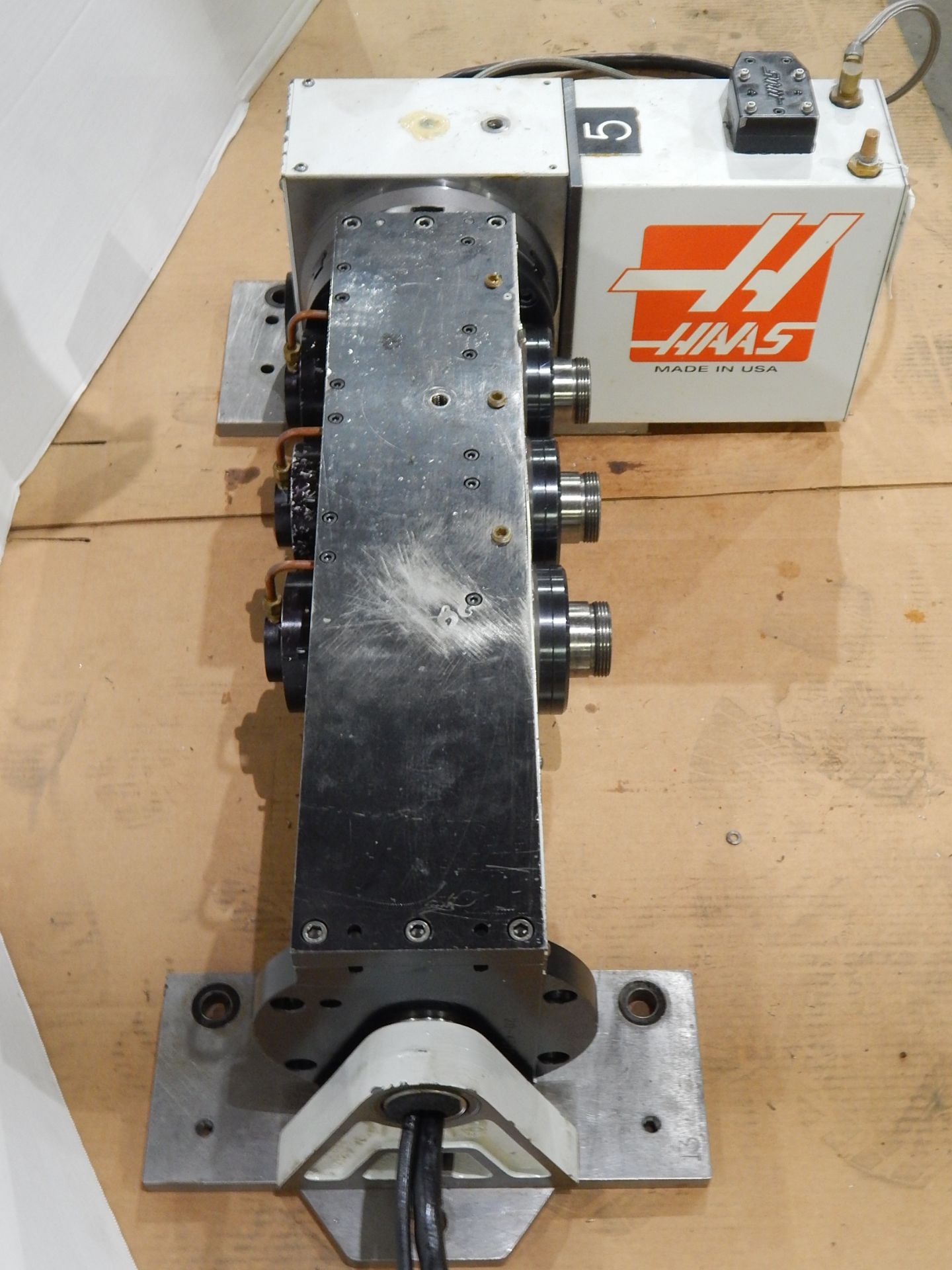 Haas TSC-3 CNC Indexer, s/n 900984A, 4 and 5 Axis, Haas 4th Axis Tilt Rotary Table and (3) Haas 5C - Image 3 of 6