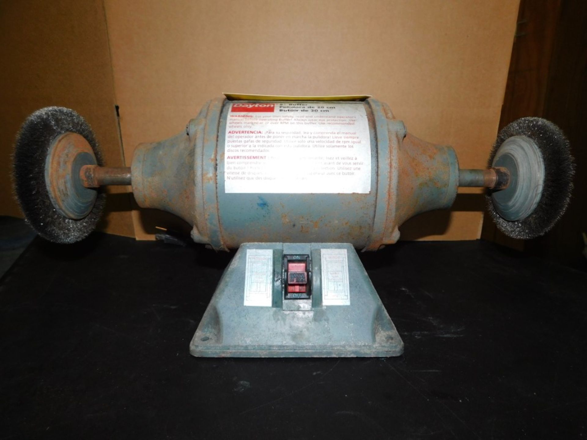 Dayton 8" Double End Bench Buffer