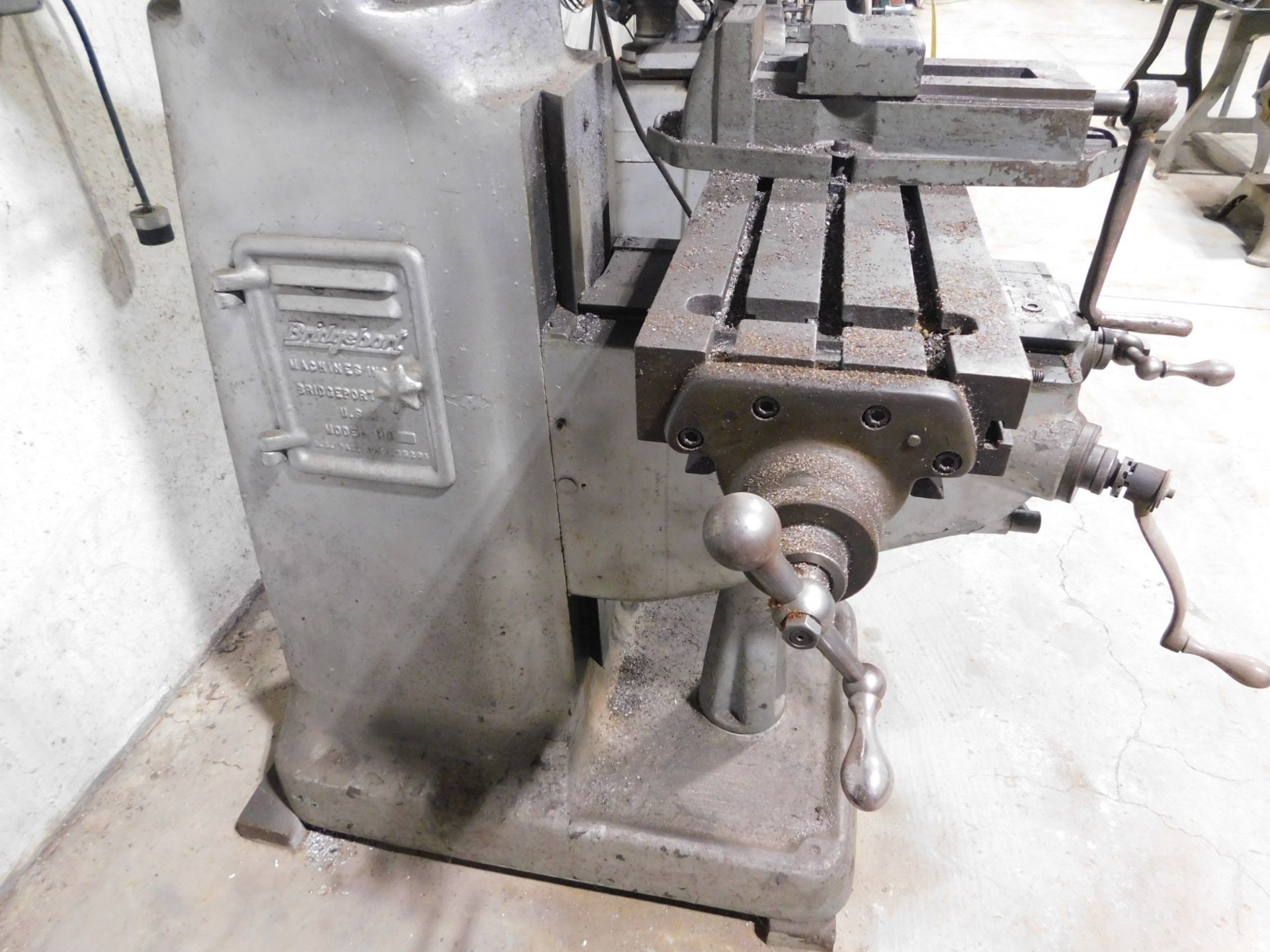 Bridgeport Round Overarm Vertical Mill, SN 11054, 9" x 32" Table, "M" Head, 2 MT Spindle, 6" Mill - Image 4 of 11