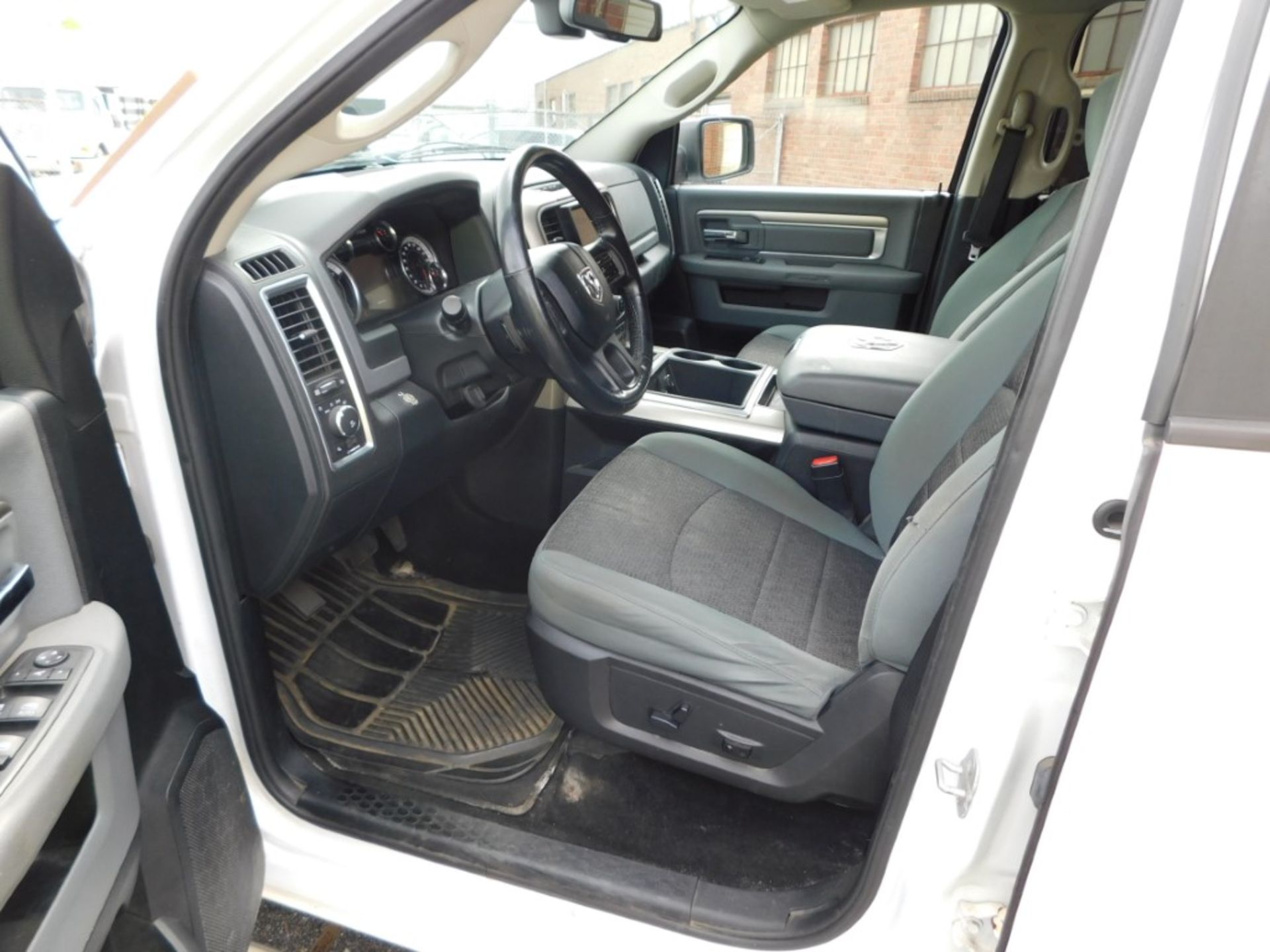 2014 Dodge Ram 1500 Pickup VIN 1C6RR7LG0ES306150, Crew Cab, 4 WD, Automatic, Cruise Control, PW, PL, - Image 19 of 33