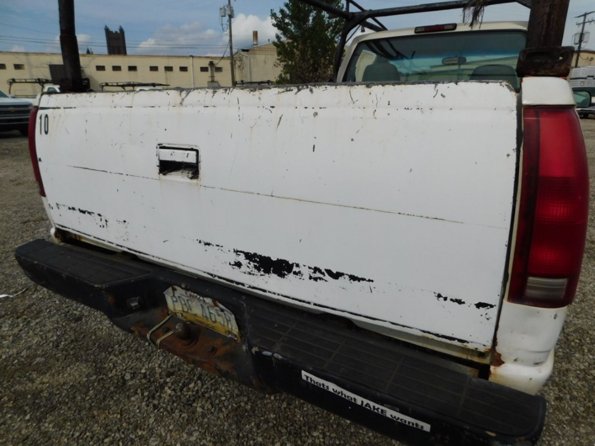 1998 Chevrolet 2500 Pickup, VIN 1GCGC24R0WZ261062, Automatic, AM/FM, Regular Cab, Ladder Rack, 8' - Image 21 of 38