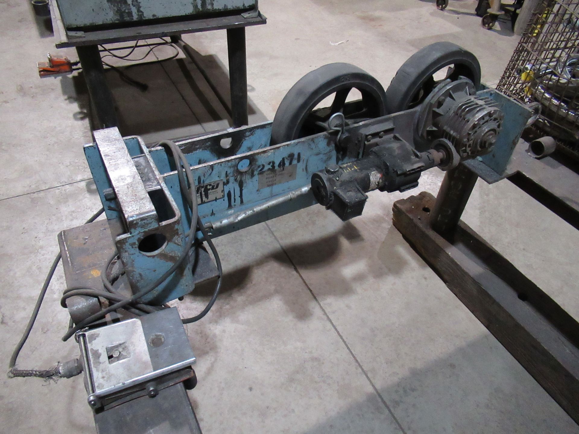 IRCO Tank Turning Rolls, Table Mounted, VS Drive, Foot Pedal Control, 115V, 1 phs., Estimated 3, - Image 2 of 4