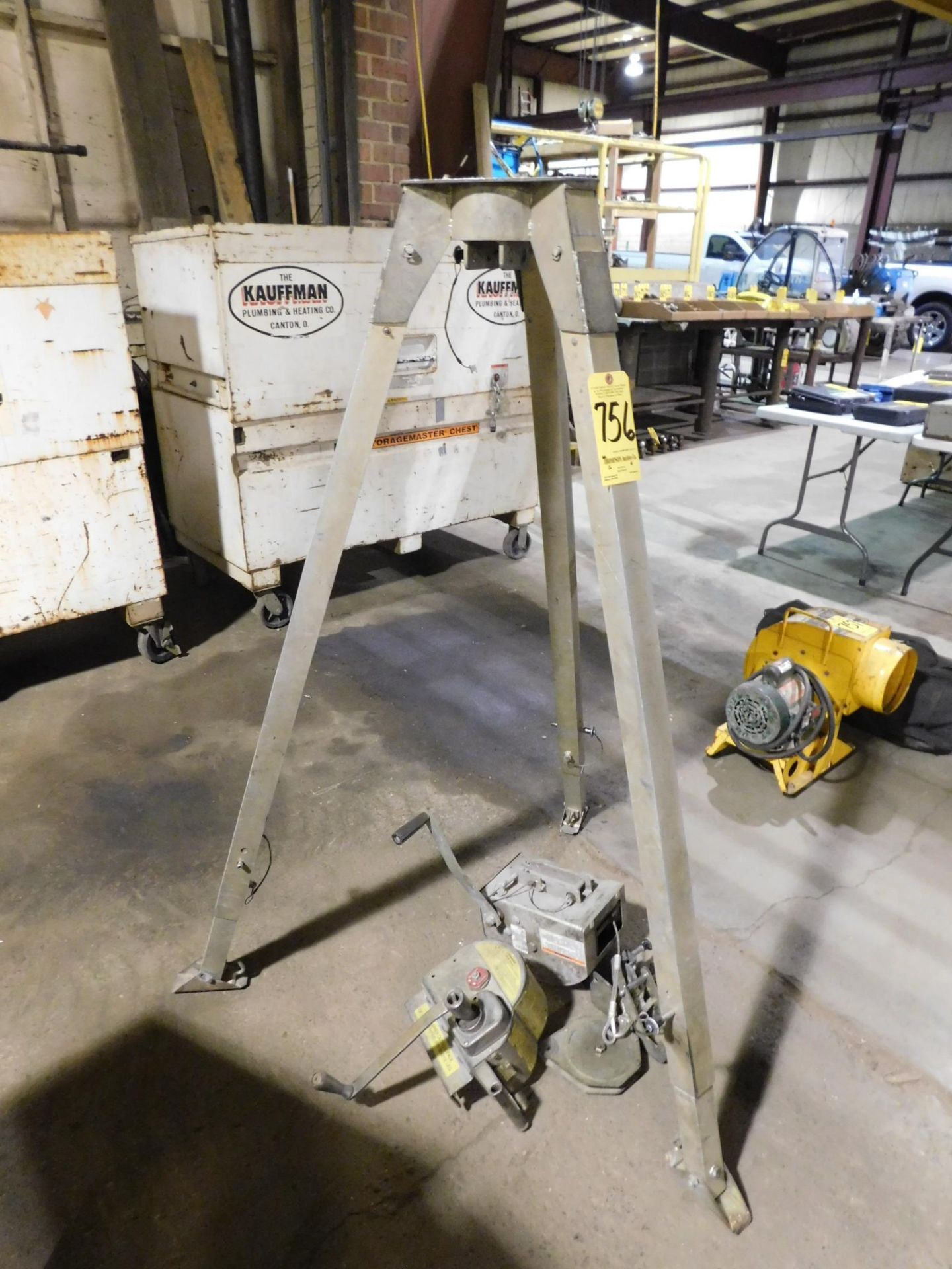 Rose Mfg. Manlift Tripod with (2) Hand Crank Retrieval Winches